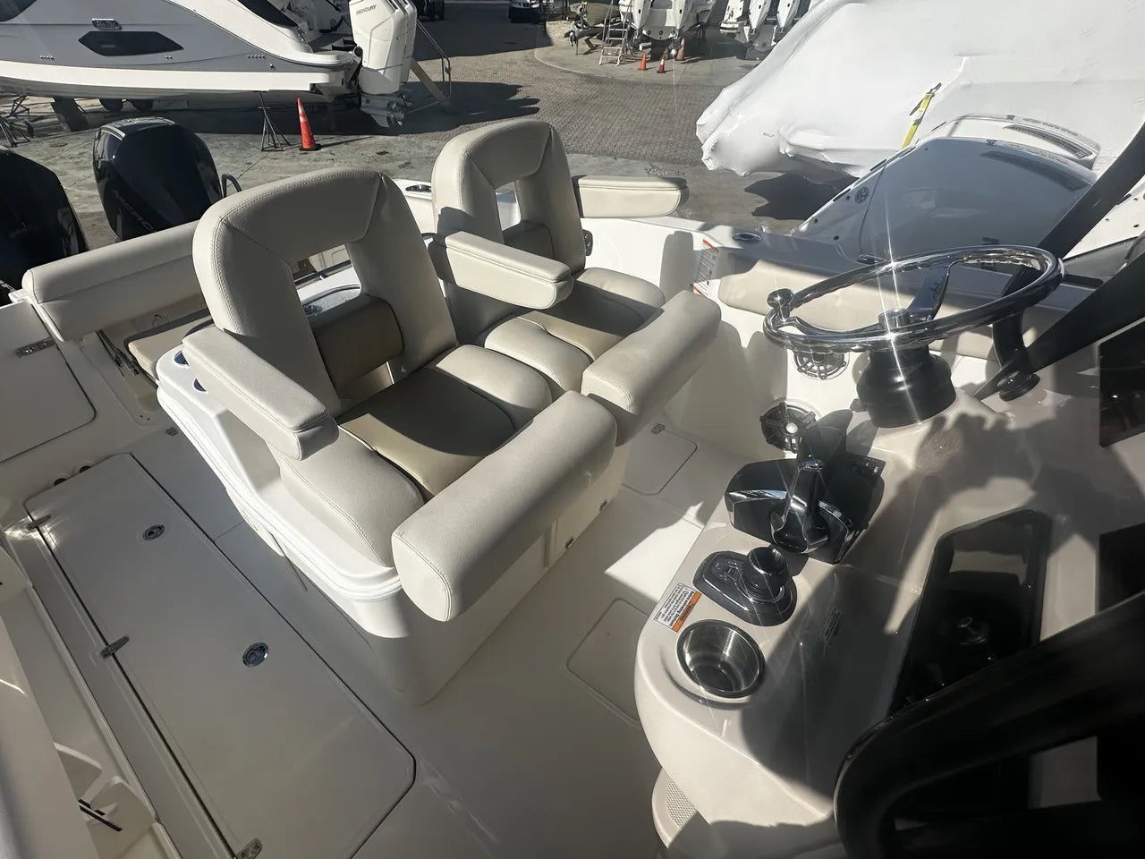 2026 Boston Whaler 280 Outrage 28.0 feet, Clearwater, Florida #20