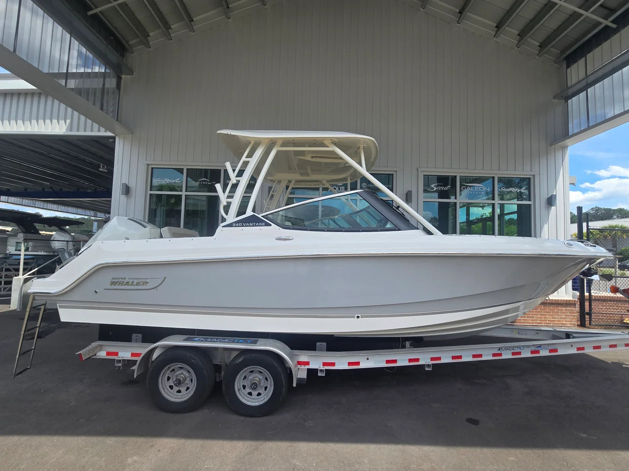 2026 Boston Whaler 240 Vantage 24.0 feet, Clearwater, Florida #1