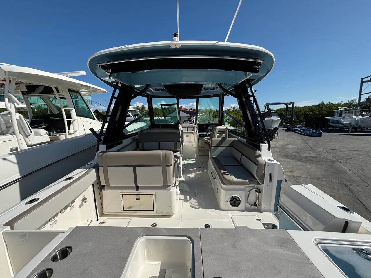 2026 Boston Whaler 330 Vantage 33.0 feet, Clearwater, Florida #5