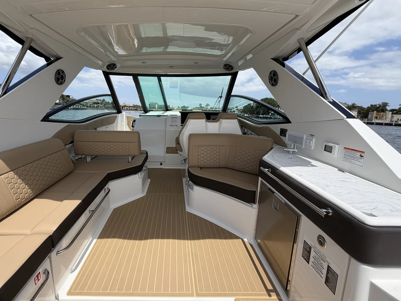 2026 Sea Ray Sundancer 320 Outboard 32.0 feet, Clearwater, Florida #25