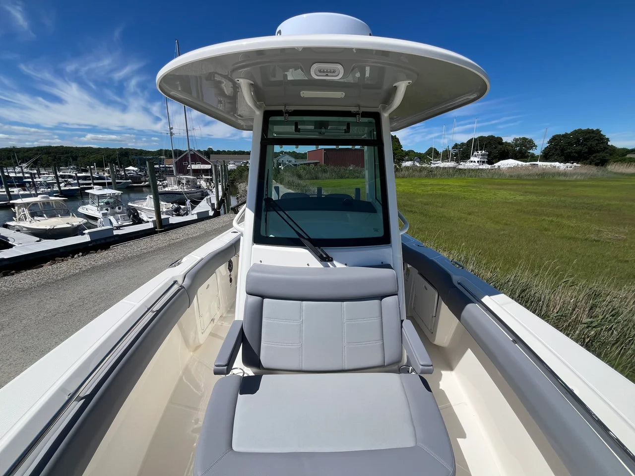 2026 Boston Whaler 250 Outrage 25.0 feet, Clearwater, Florida #21