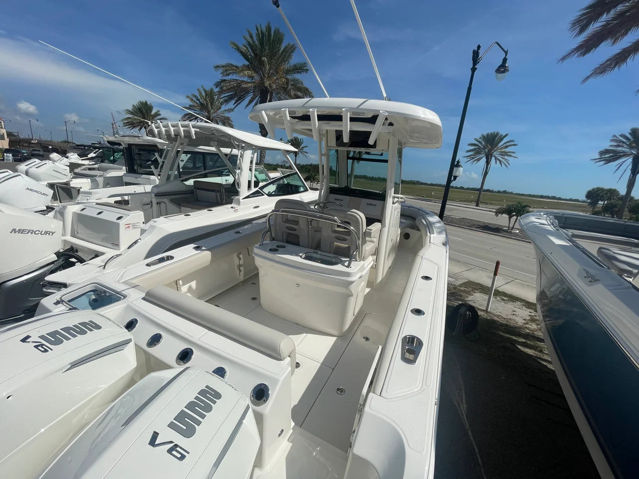 2026 Boston Whaler 250 Outrage 25.0 feet, Clearwater, Florida #5