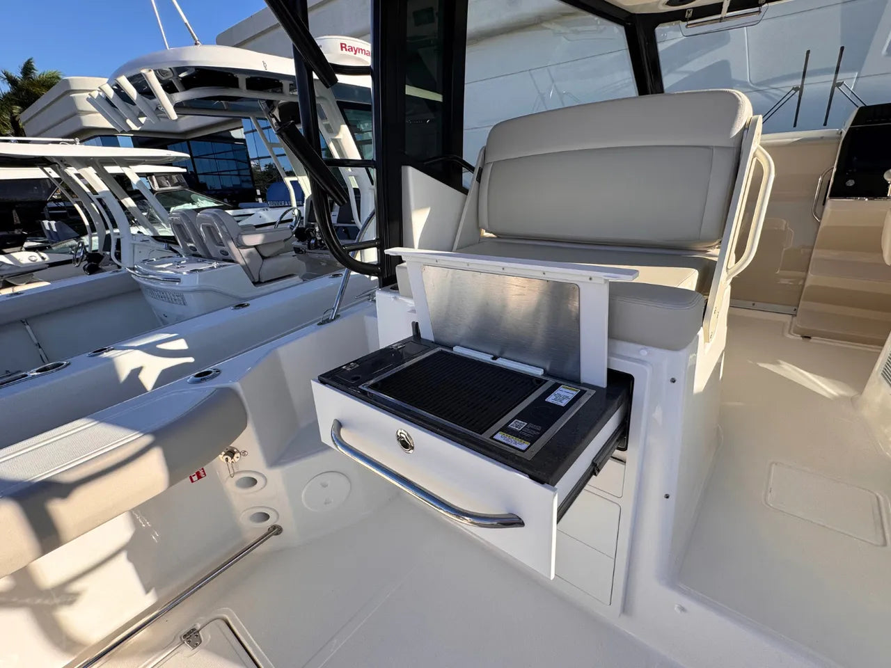 2026 Boston Whaler 325 Conquest 32.0 feet, Clearwater, Florida #16