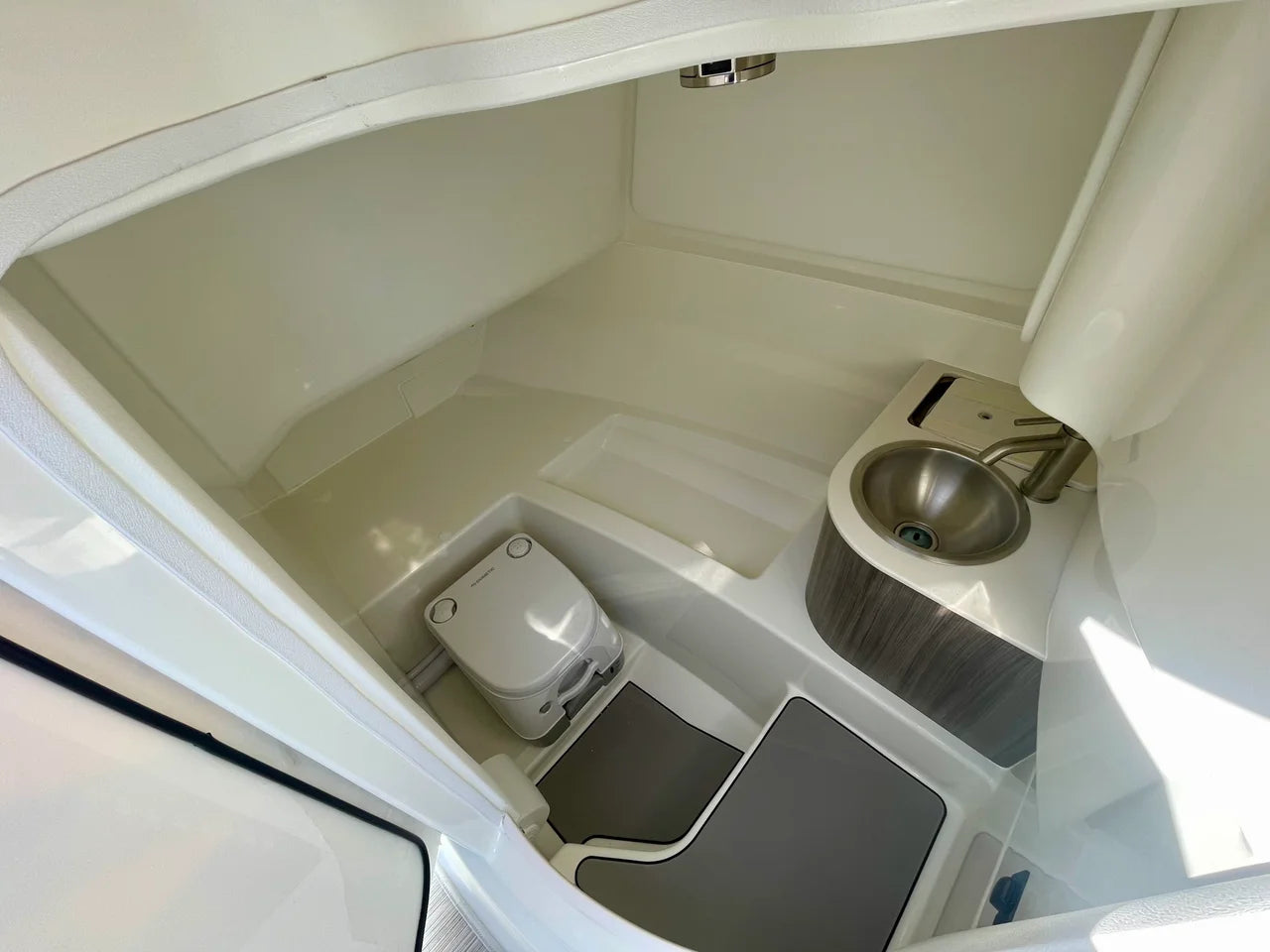 2026 Sea Ray SDX 250 Outboard 25.0 feet, Clearwater, Florida #14