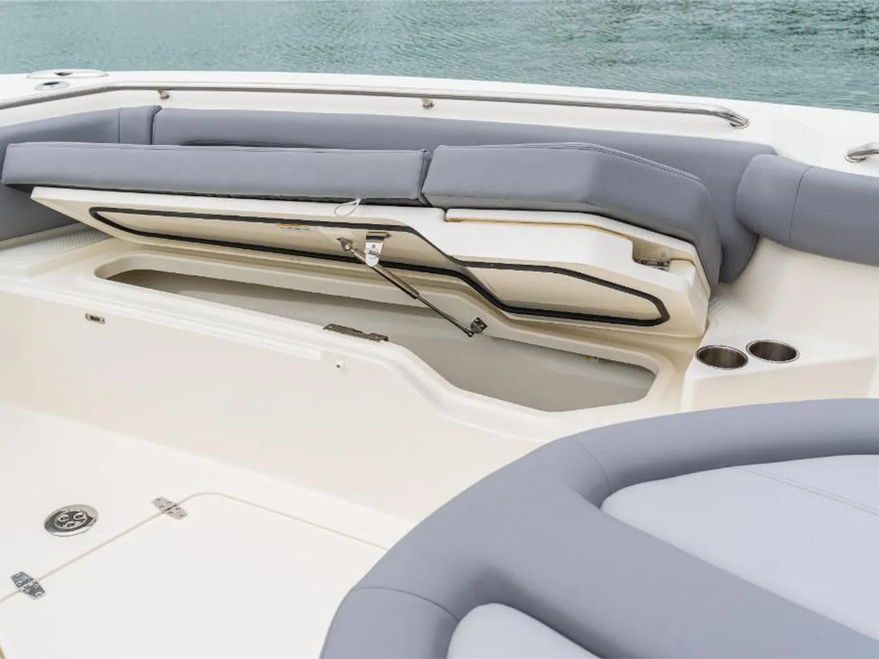 2025 Boston Whaler 360 Outrage 36.0 feet, Clearwater, Florida #64