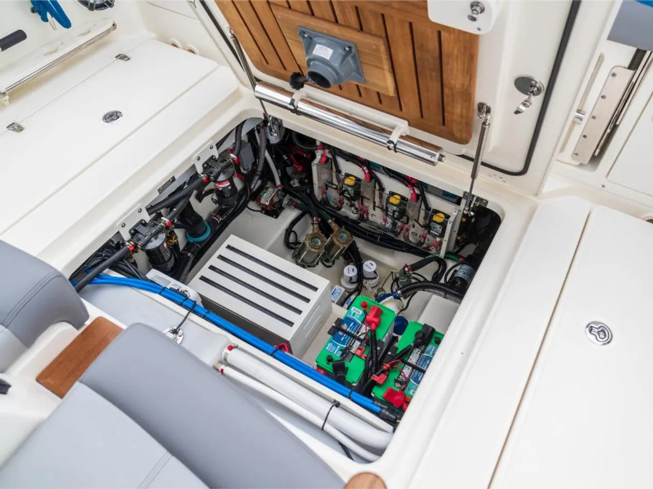 2025 Boston Whaler 360 Outrage 36.0 feet, Clearwater, Florida #74