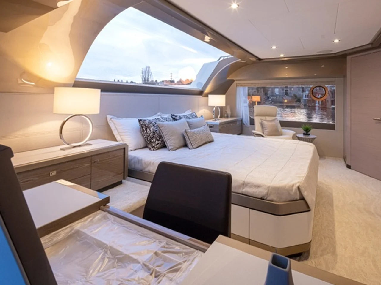 2027 Ocean Alexander 27R 93.0 feet, Clearwater, Florida #57