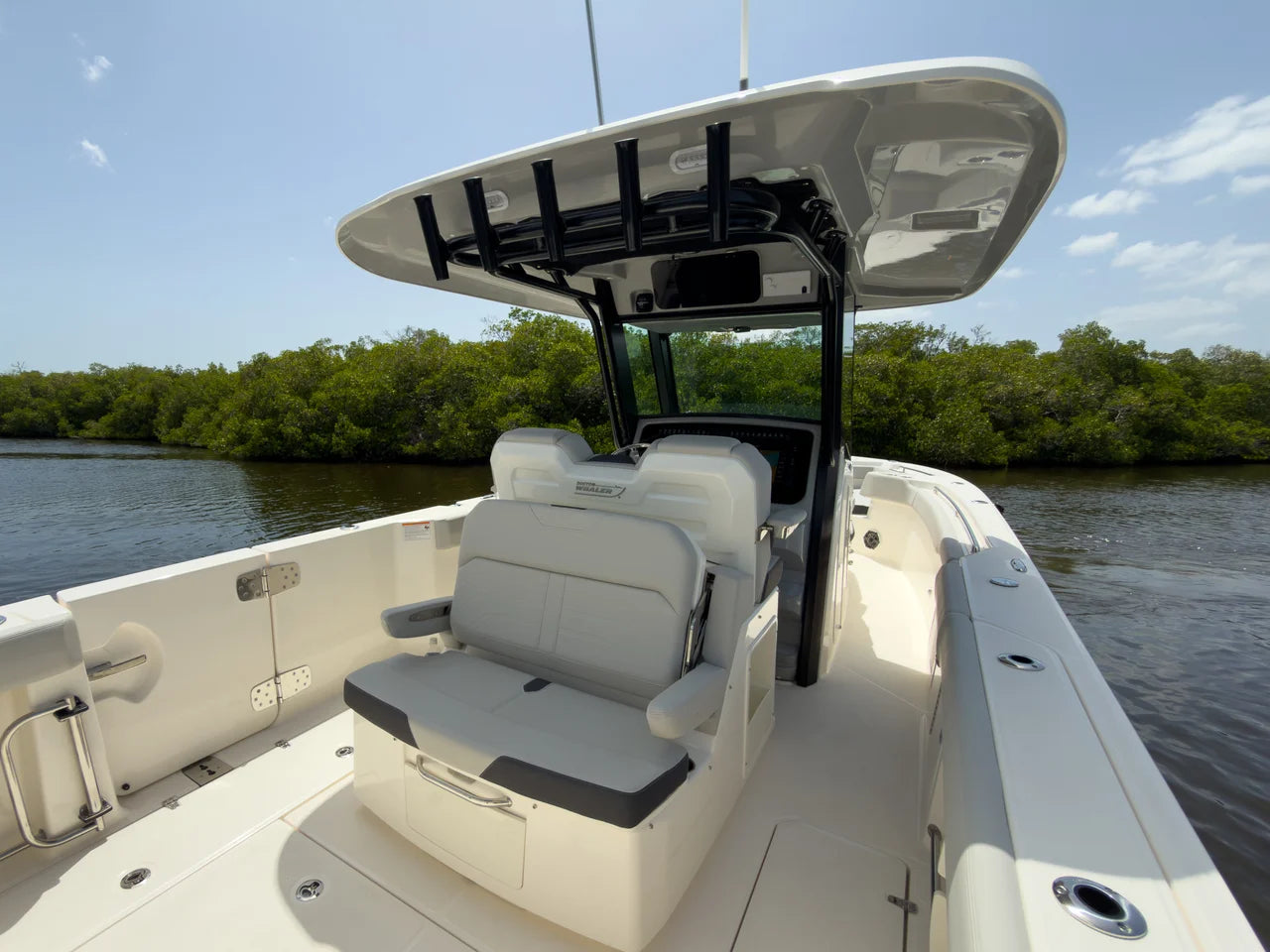 2026 Boston Whaler 330 Outrage 33.0 feet, Clearwater, Florida #6