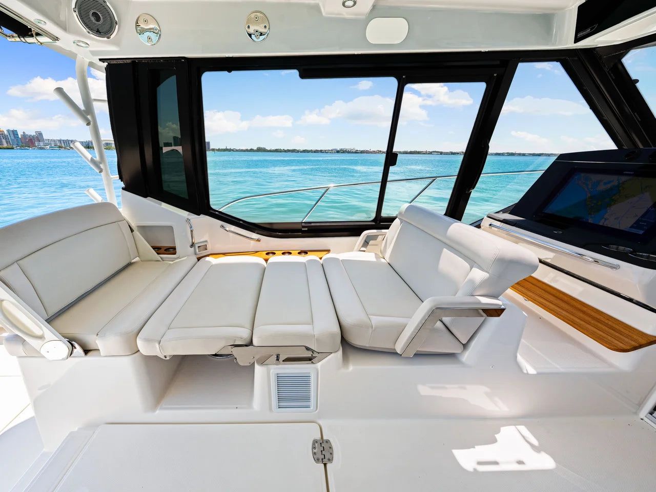 2026 Boston Whaler 405 Conquest 40.0 feet, Clearwater, Florida #59
