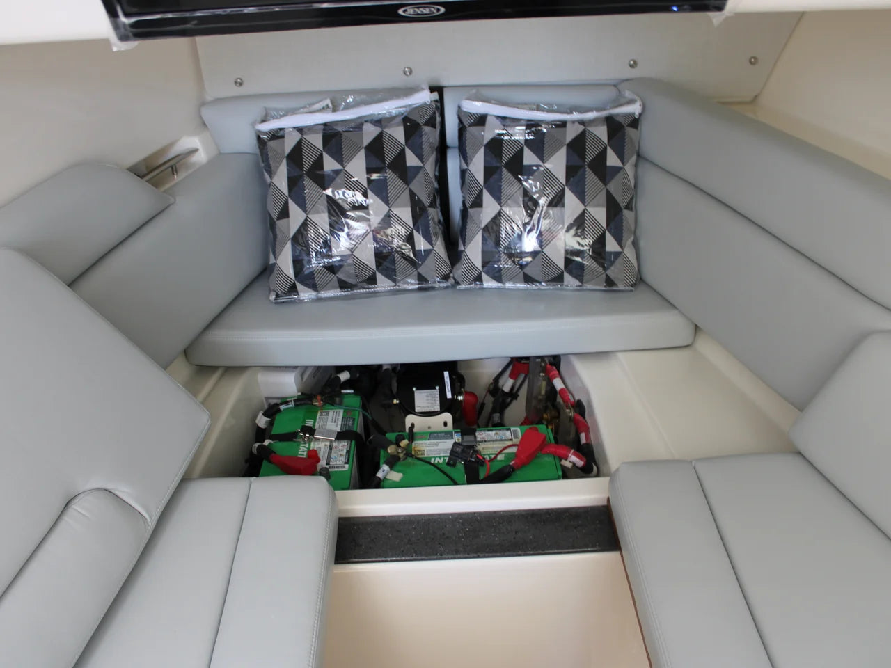 2026 Boston Whaler 350 Realm 35.0 feet, Clearwater, Florida #26