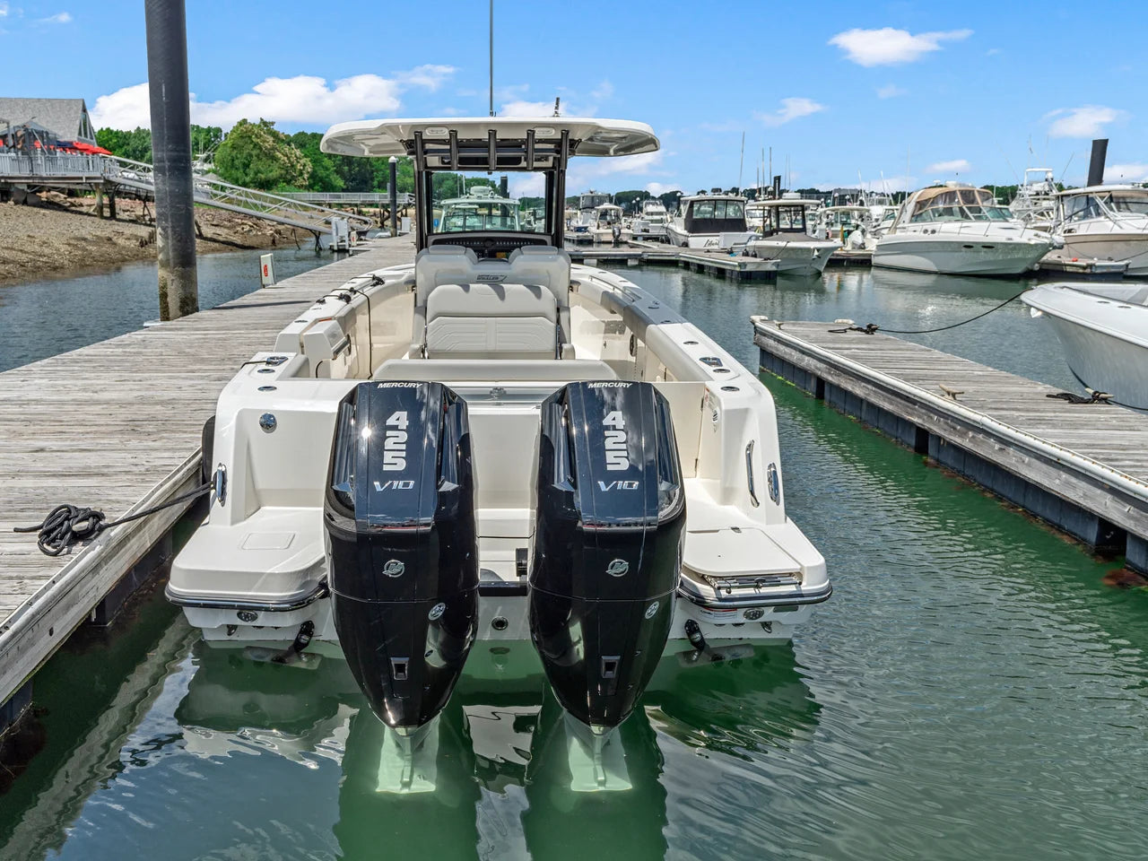 2026 Boston Whaler 330 Outrage 33.0 feet, Clearwater, Florida #7