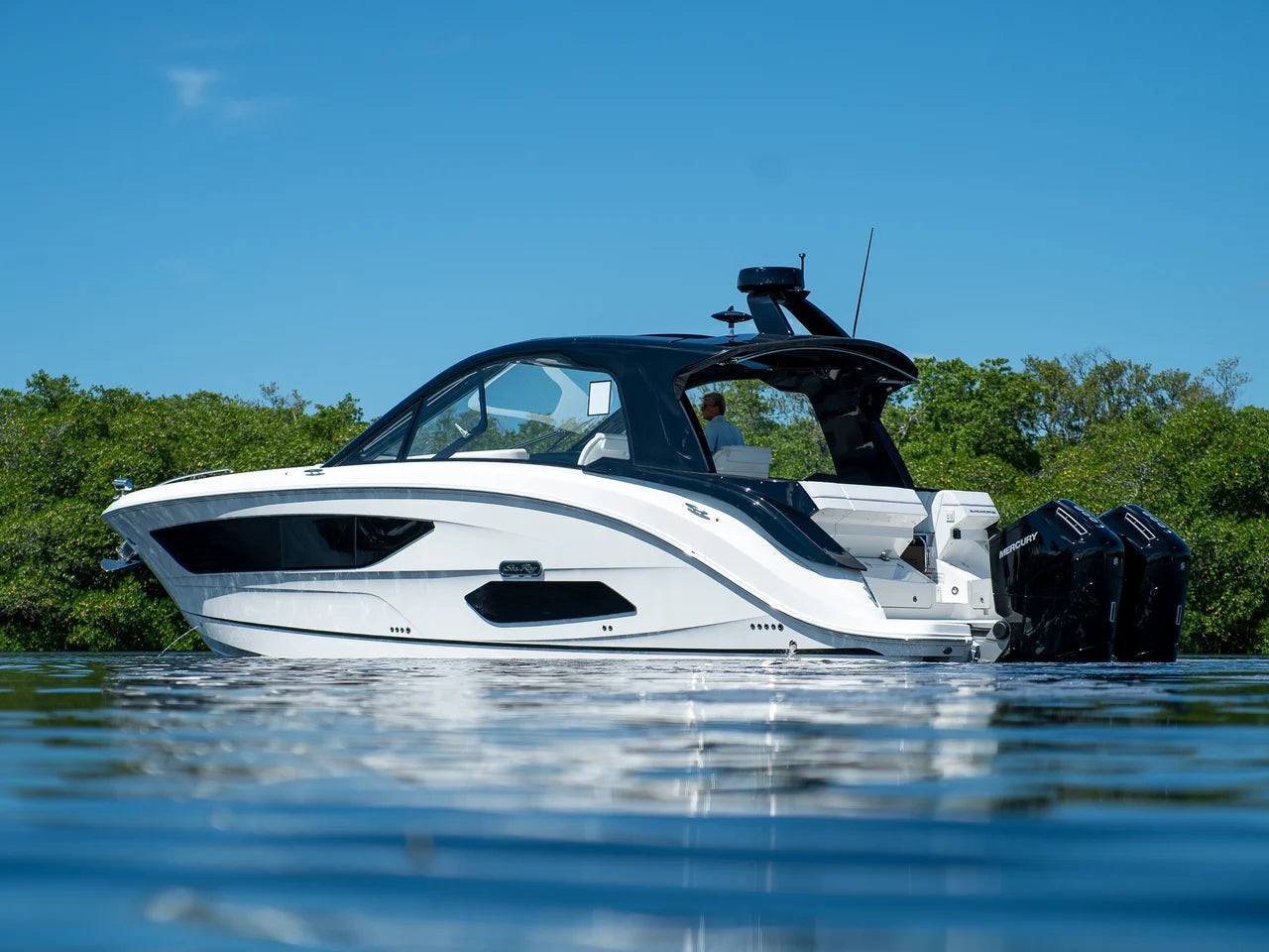 2026 Sea Ray Sundancer 370 Outboard 37.0 feet, Clearwater, Florida #33