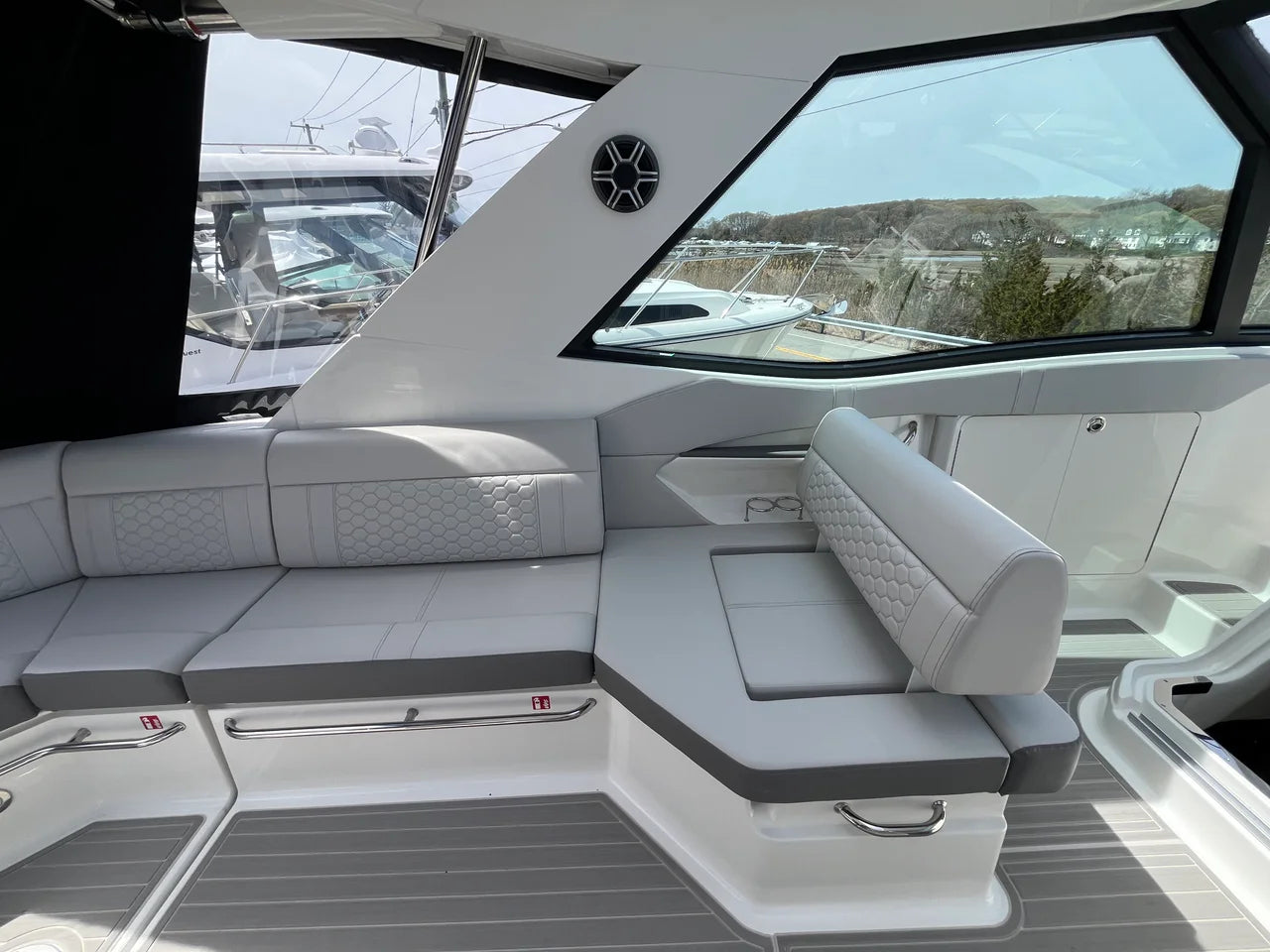 2026 Sea Ray Sundancer 320 Outboard 32.0 feet, Clearwater, Florida #12