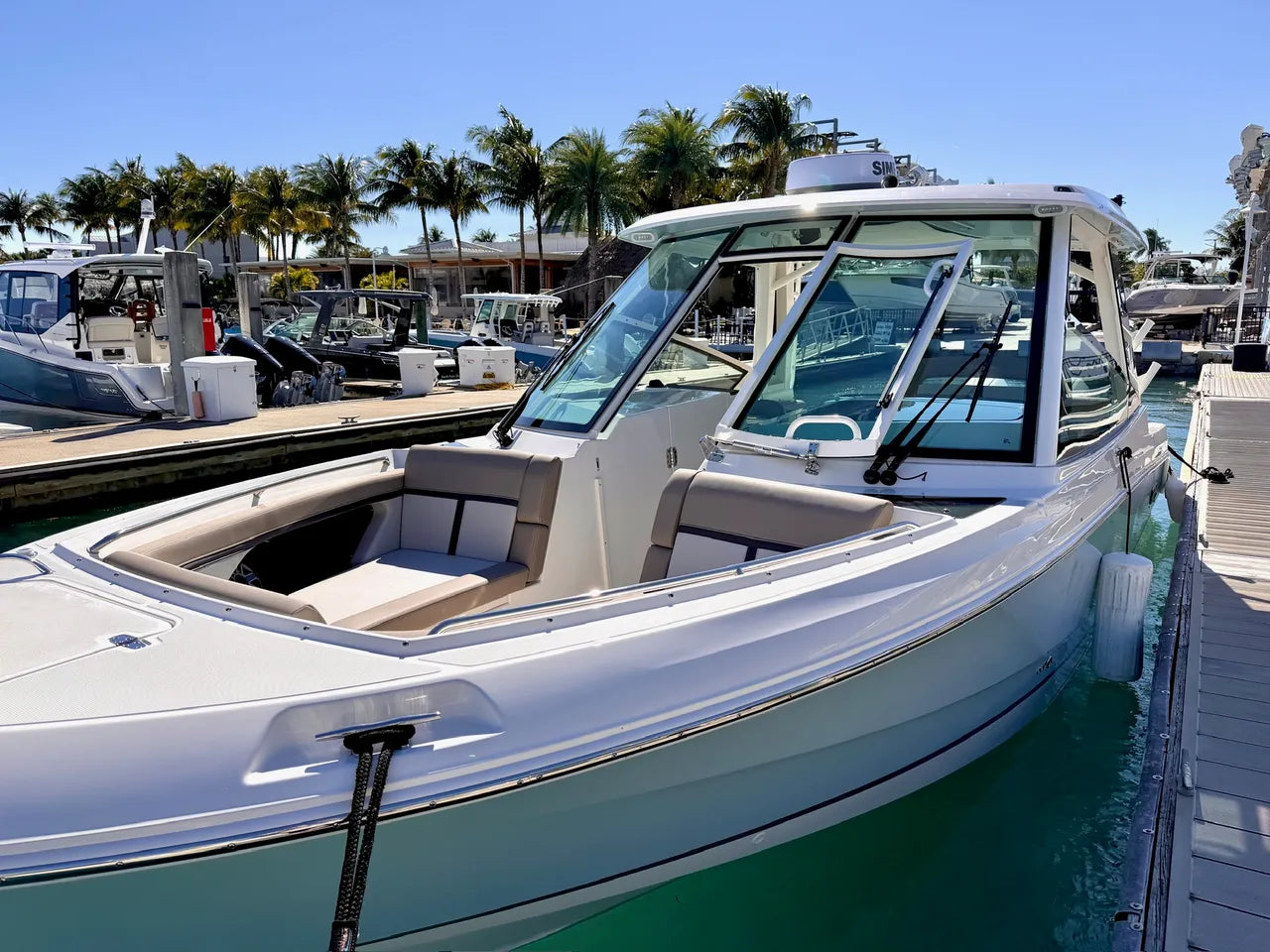 2026 Boston Whaler 330 Vantage 33.0 feet, Clearwater, Florida #41