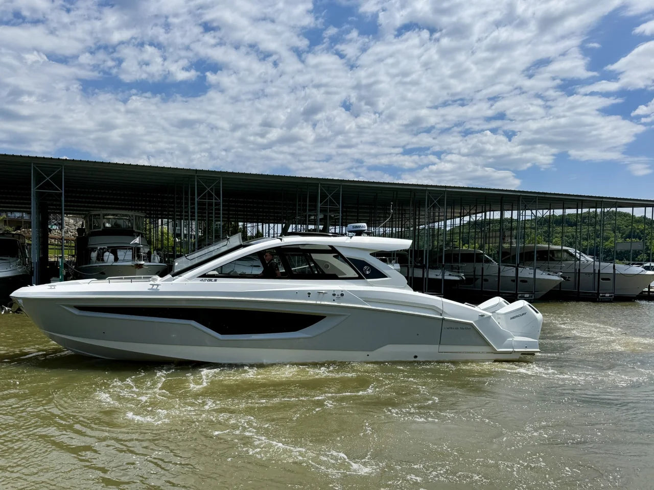 2027 Cruisers Yachts 42 GLS Outboard 42.0 feet, Clearwater, Florida #1