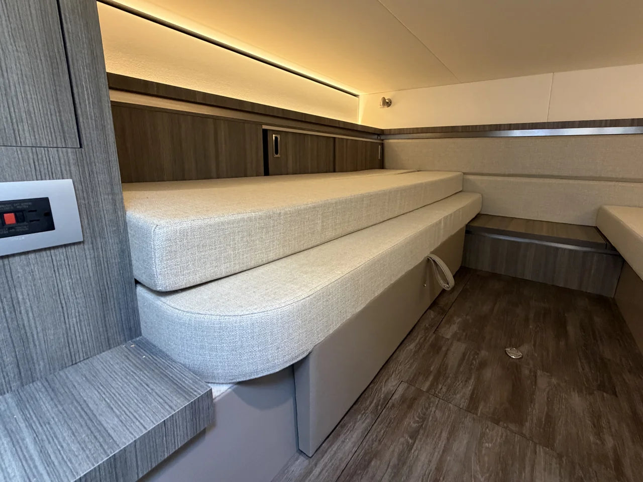 2026 Sea Ray Sundancer 320 Outboard 32.0 feet, Clearwater, Florida #62