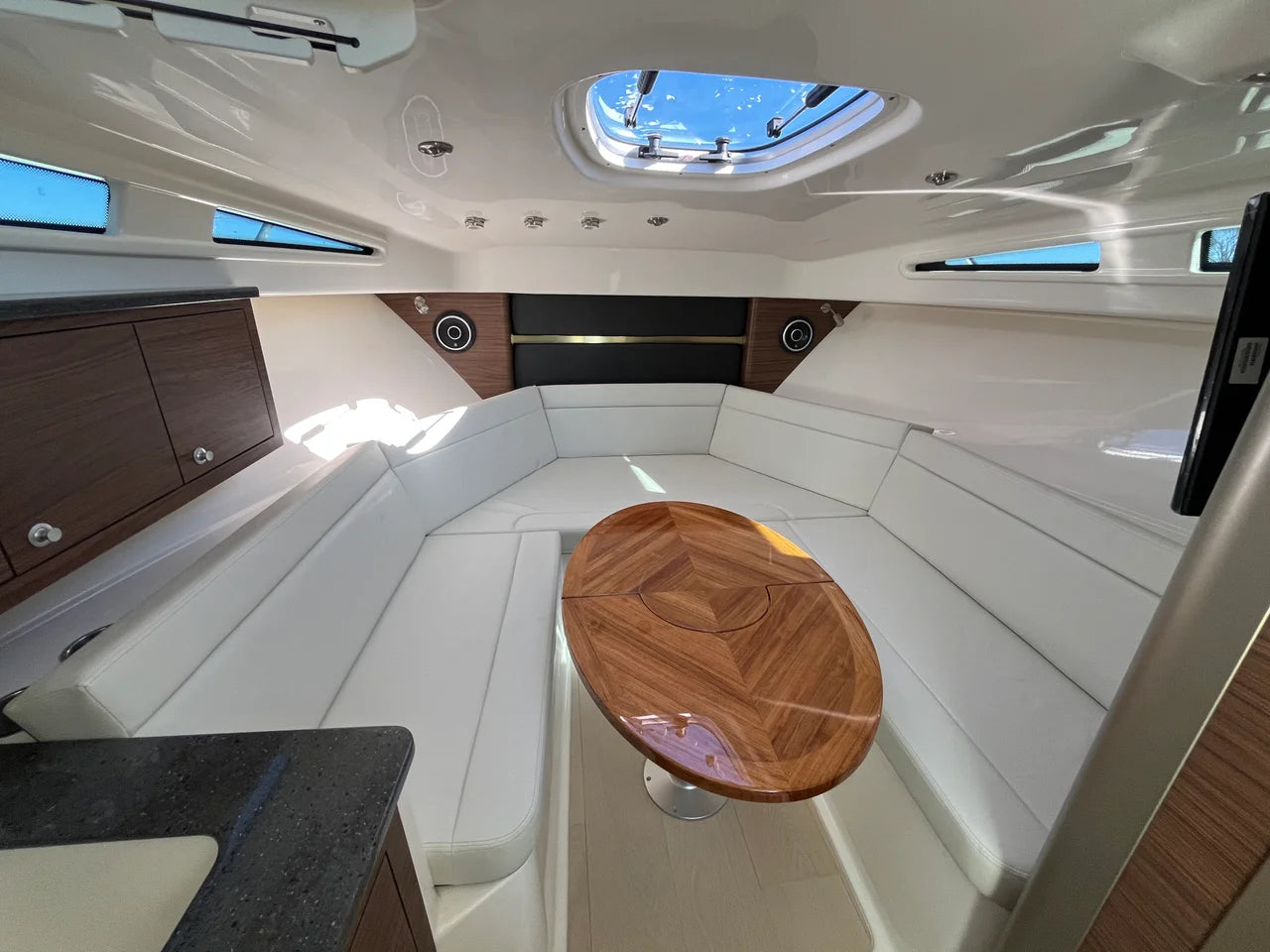 2026 Boston Whaler 325 Conquest 32.0 feet, Clearwater, Florida #27