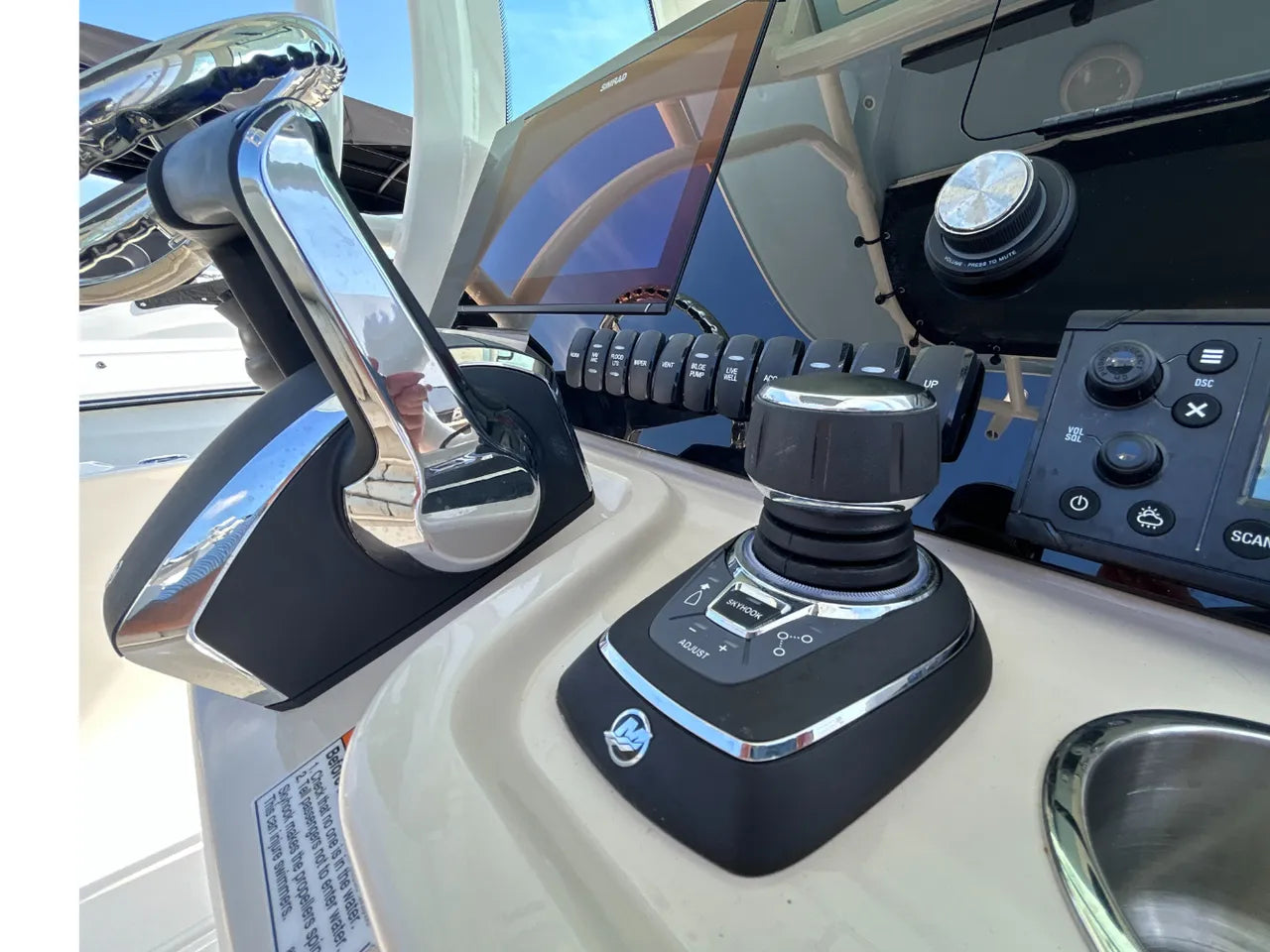 2025 Boston Whaler 280 Dauntless 28.0 feet, Clearwater, Florida #17