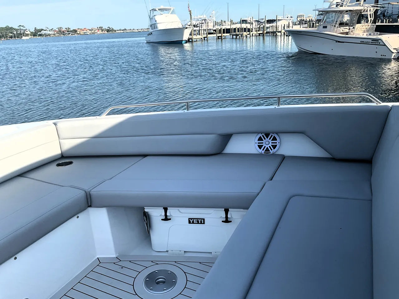 2026 Cruisers Yachts 38 VTR 38.0 feet, Clearwater, Florida #19
