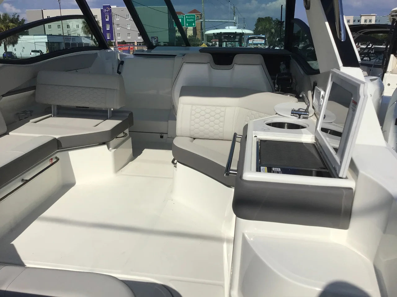2026 Sea Ray Sundancer 320 Outboard 32.0 feet, Clearwater, Florida #8