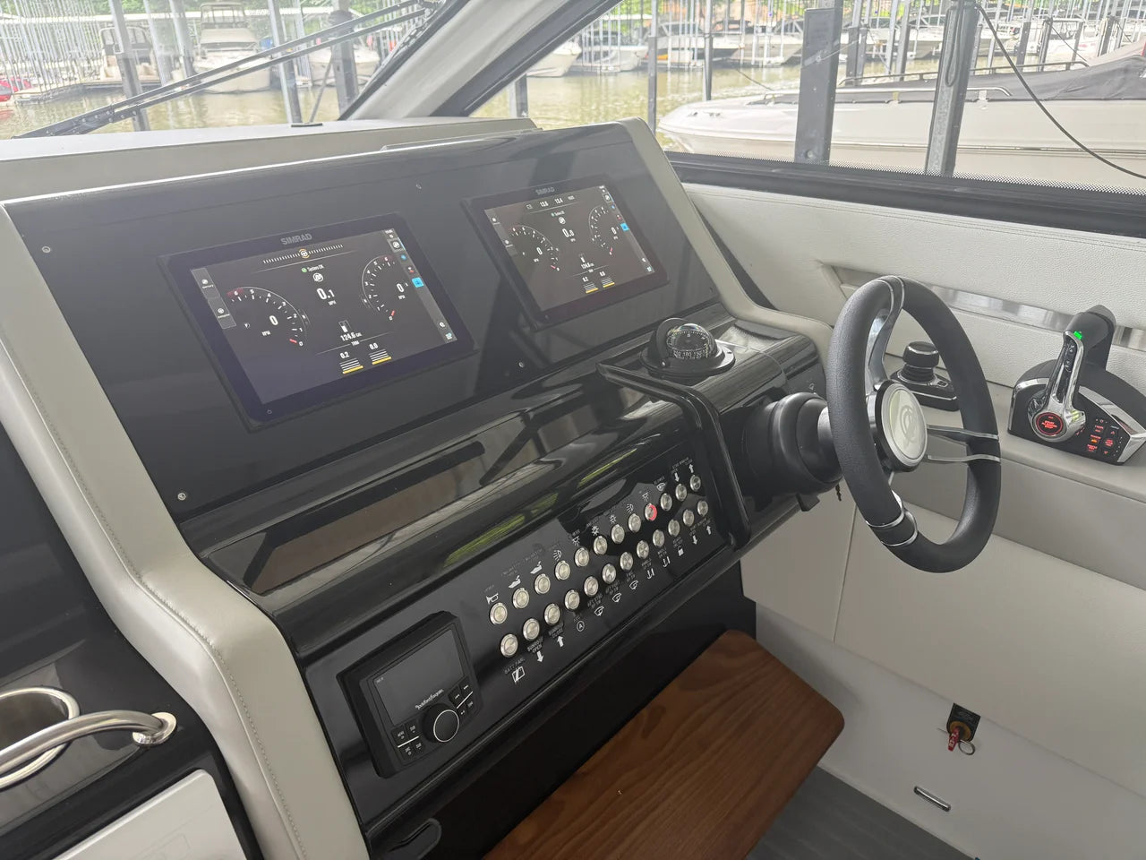 2027 Cruisers Yachts 42 GLS Outboard 42.0 feet, Clearwater, Florida #7