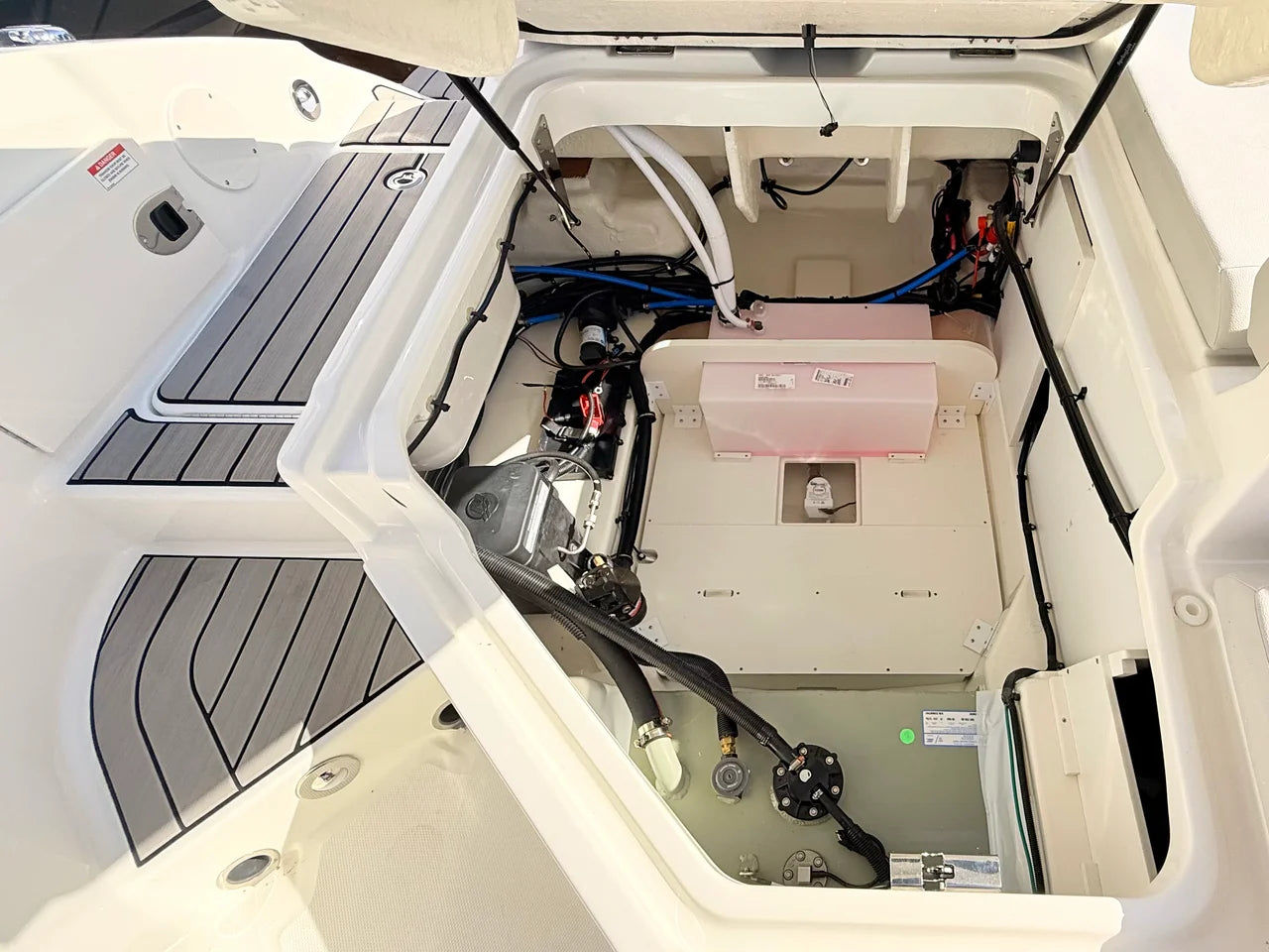 2026 Sea Ray SDX 250 Outboard 25.0 feet, Clearwater, Florida #22