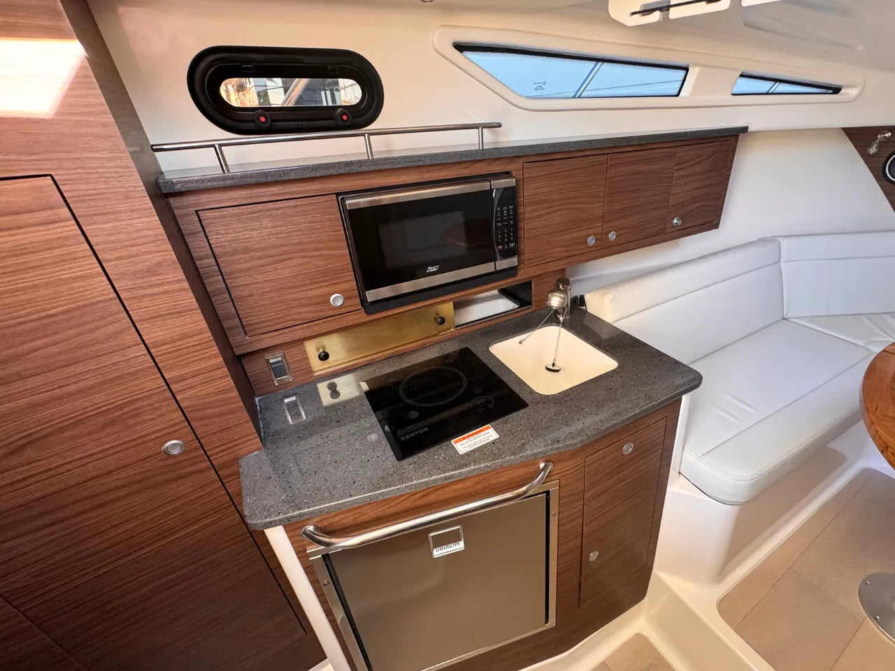 2026 Boston Whaler 325 Conquest 32.0 feet, Clearwater, Florida #30