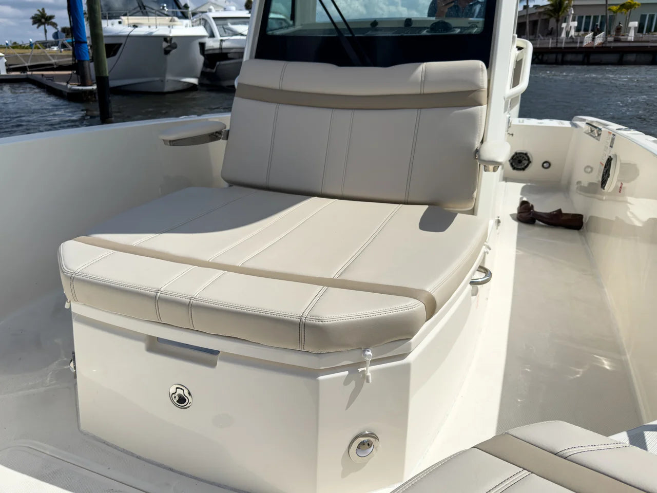 2026 Boston Whaler 280 Dauntless 28.0 feet, Clearwater, Florida #15