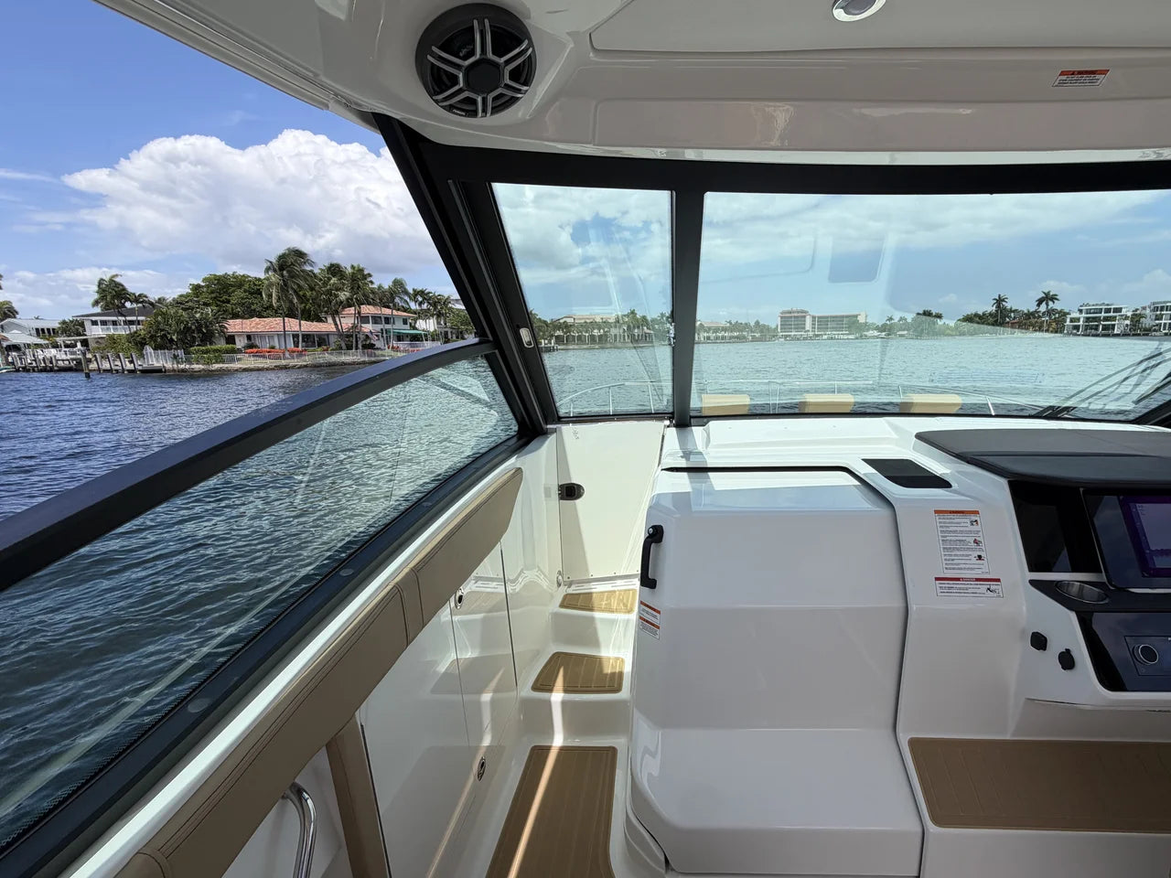 2026 Sea Ray Sundancer 320 Outboard 32.0 feet, Clearwater, Florida #46