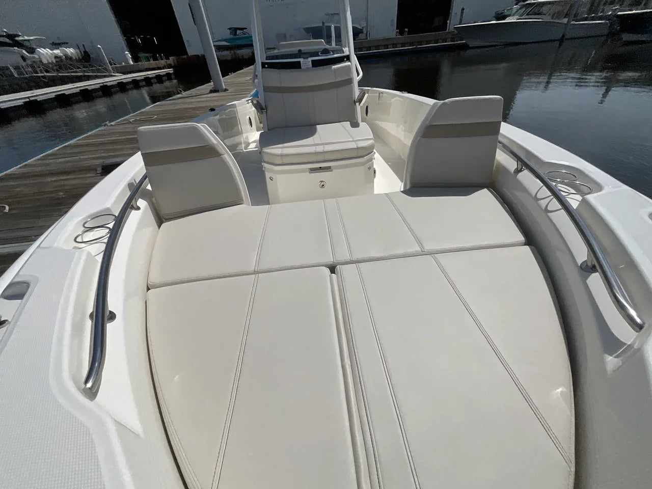 2026 Boston Whaler 250 Dauntless 25.0 feet, Clearwater, Florida #18