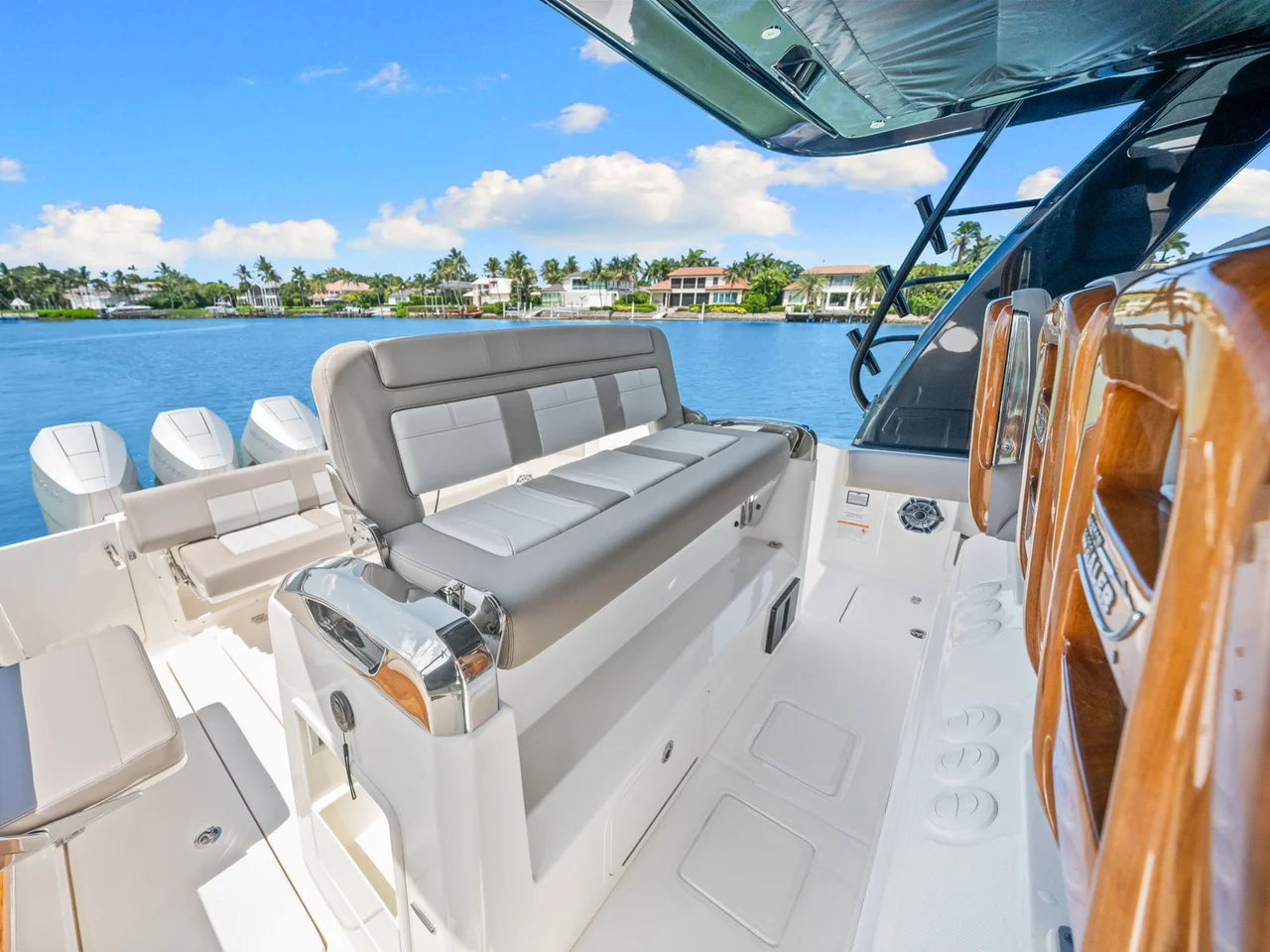 2026 Boston Whaler 420 Outrage 42.0 feet, Clearwater, Florida #32