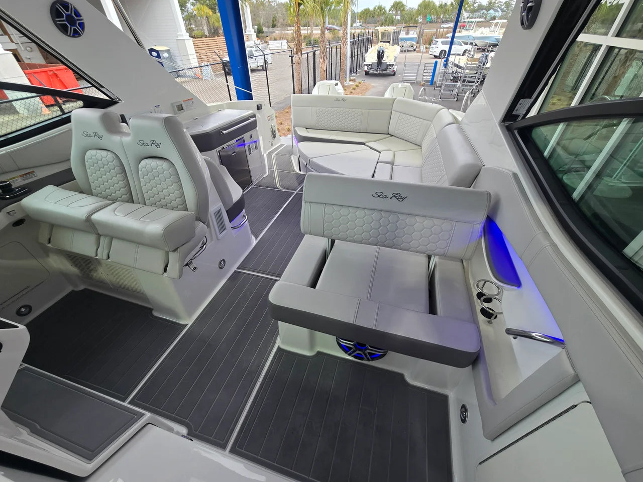 2026 Sea Ray Sundancer 320 Outboard 32.0 feet, Clearwater, Florida #15
