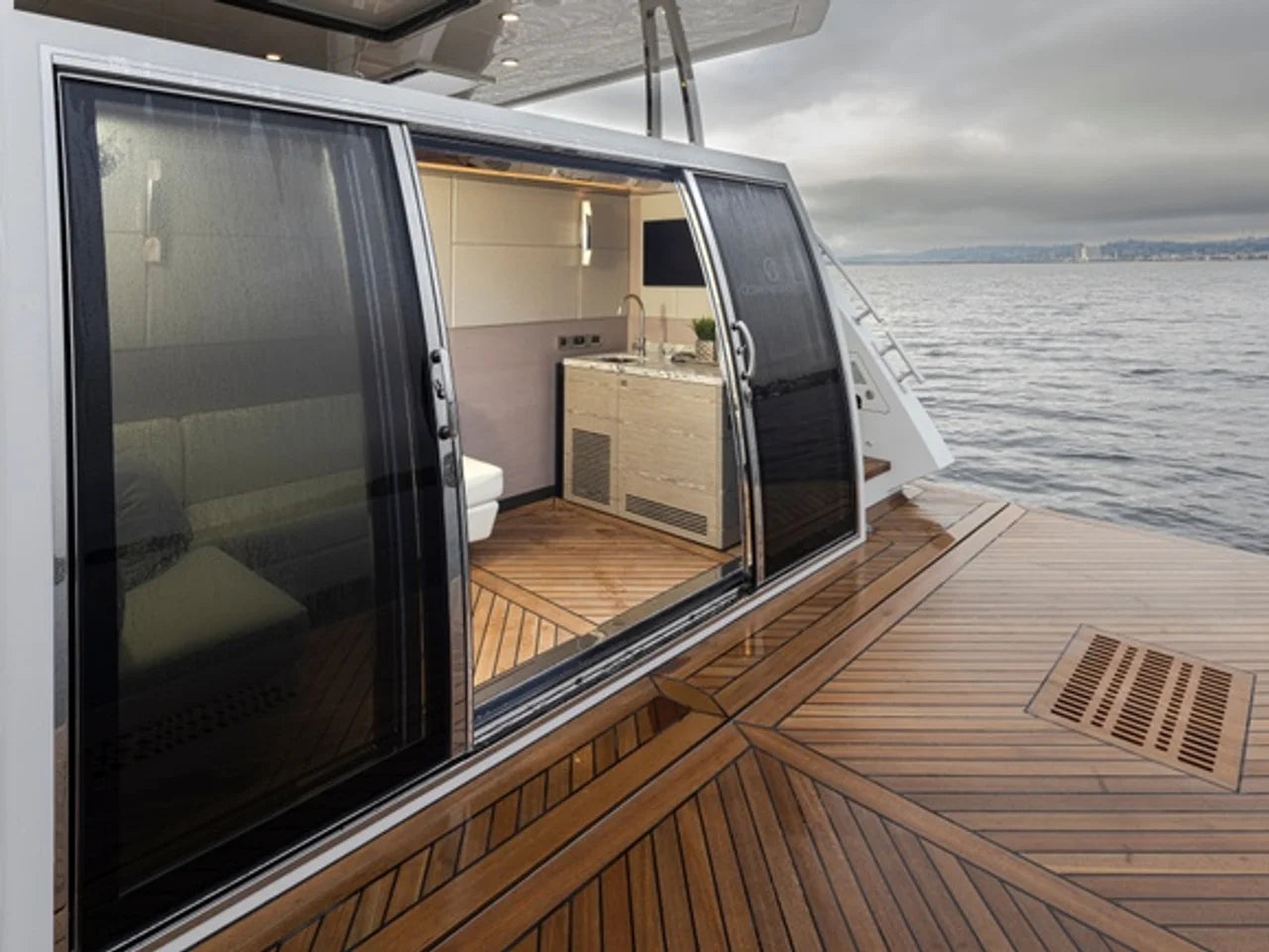 2027 Ocean Alexander 27R 93.0 feet, Clearwater, Florida #16