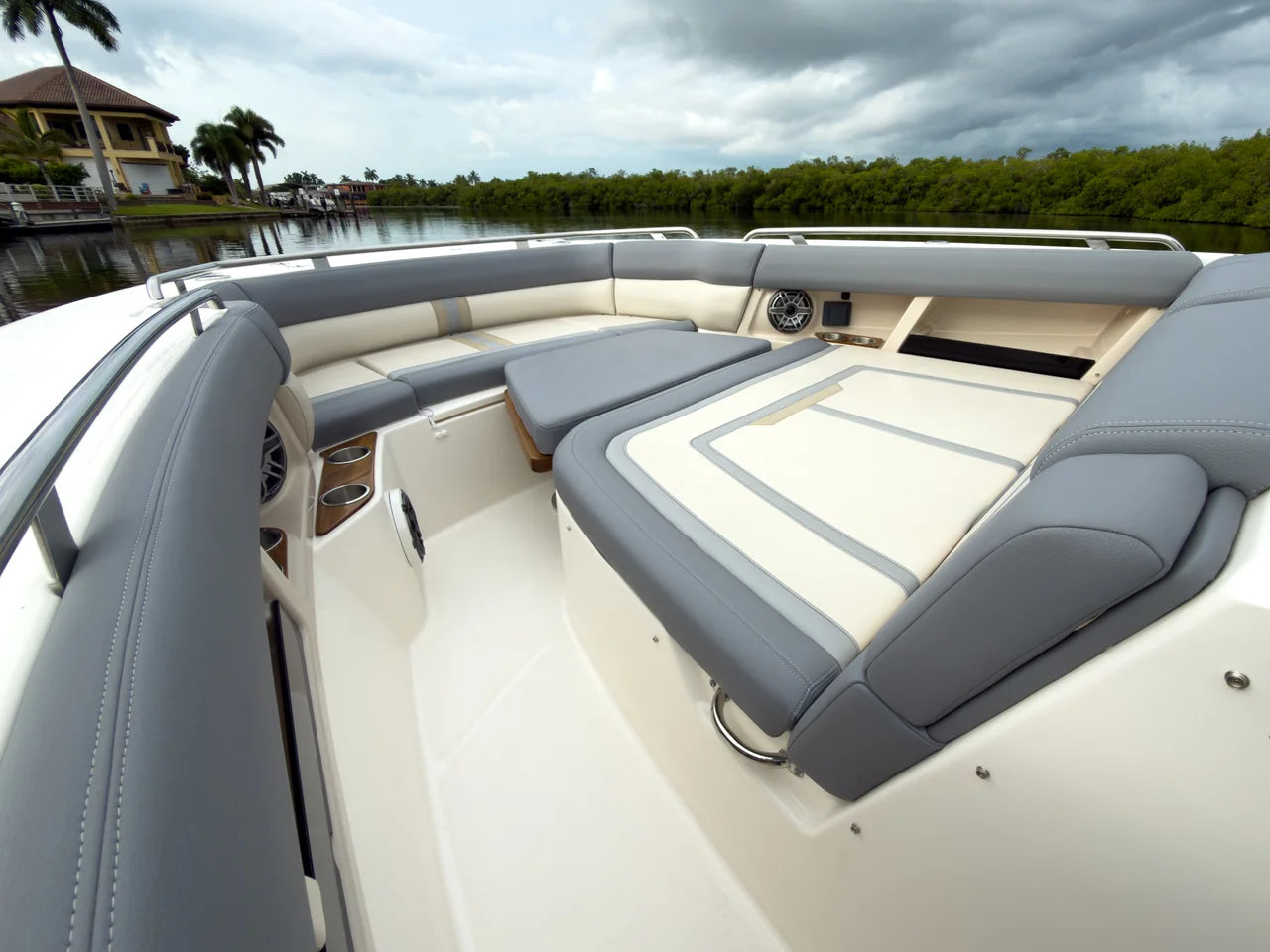 2026 Boston Whaler 350 Realm 35.0 feet, Clearwater, Florida #24