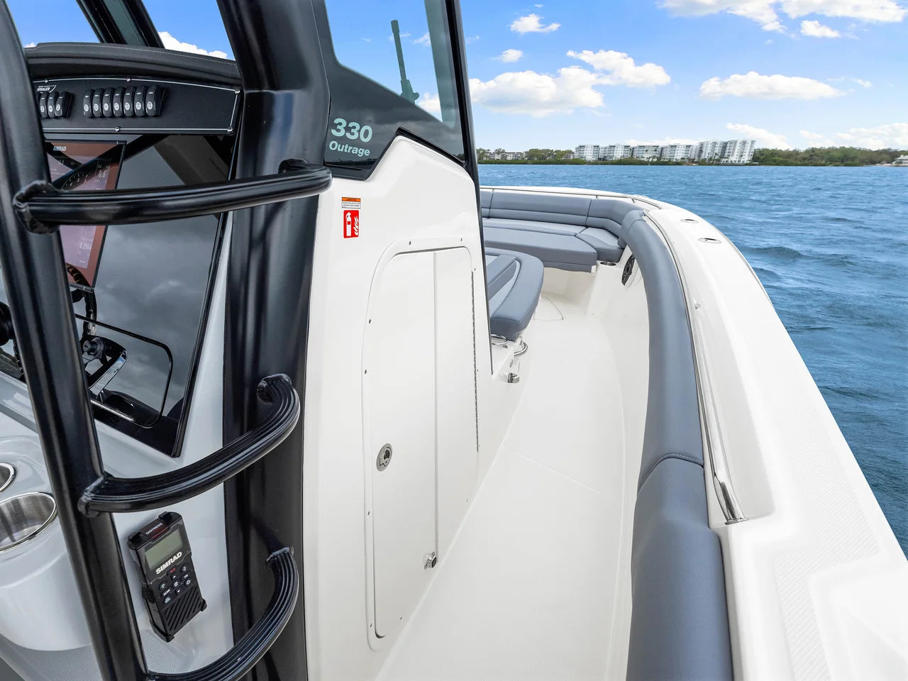 2026 Boston Whaler 330 Outrage 33.0 feet, Clearwater, Florida #37