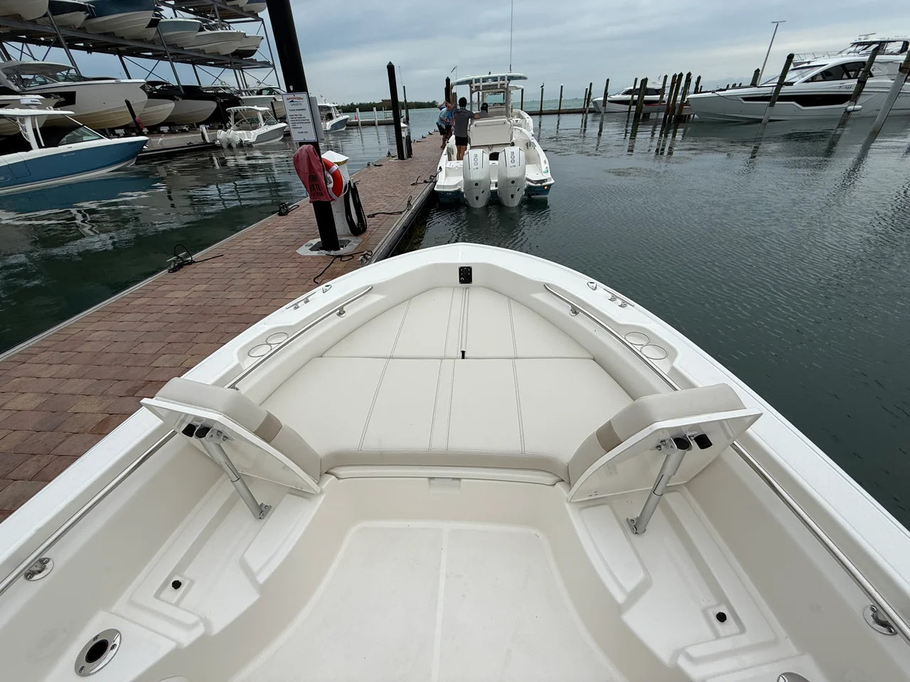 2026 Boston Whaler 250 Dauntless 25.0 feet, Clearwater, Florida #6