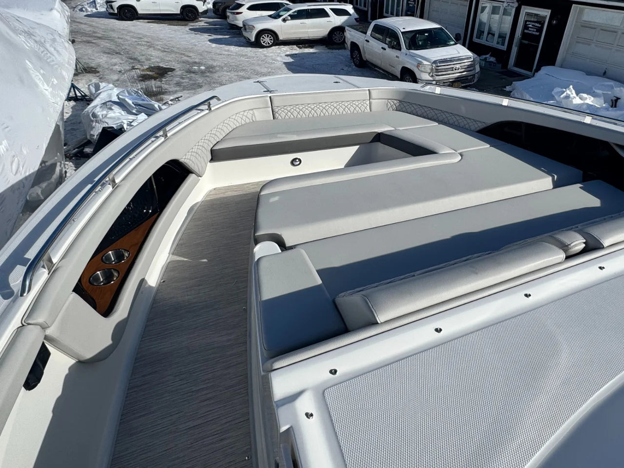 2026 Sea Ray Sundancer 370 Outboard 37.0 feet, Clearwater, Florida #33