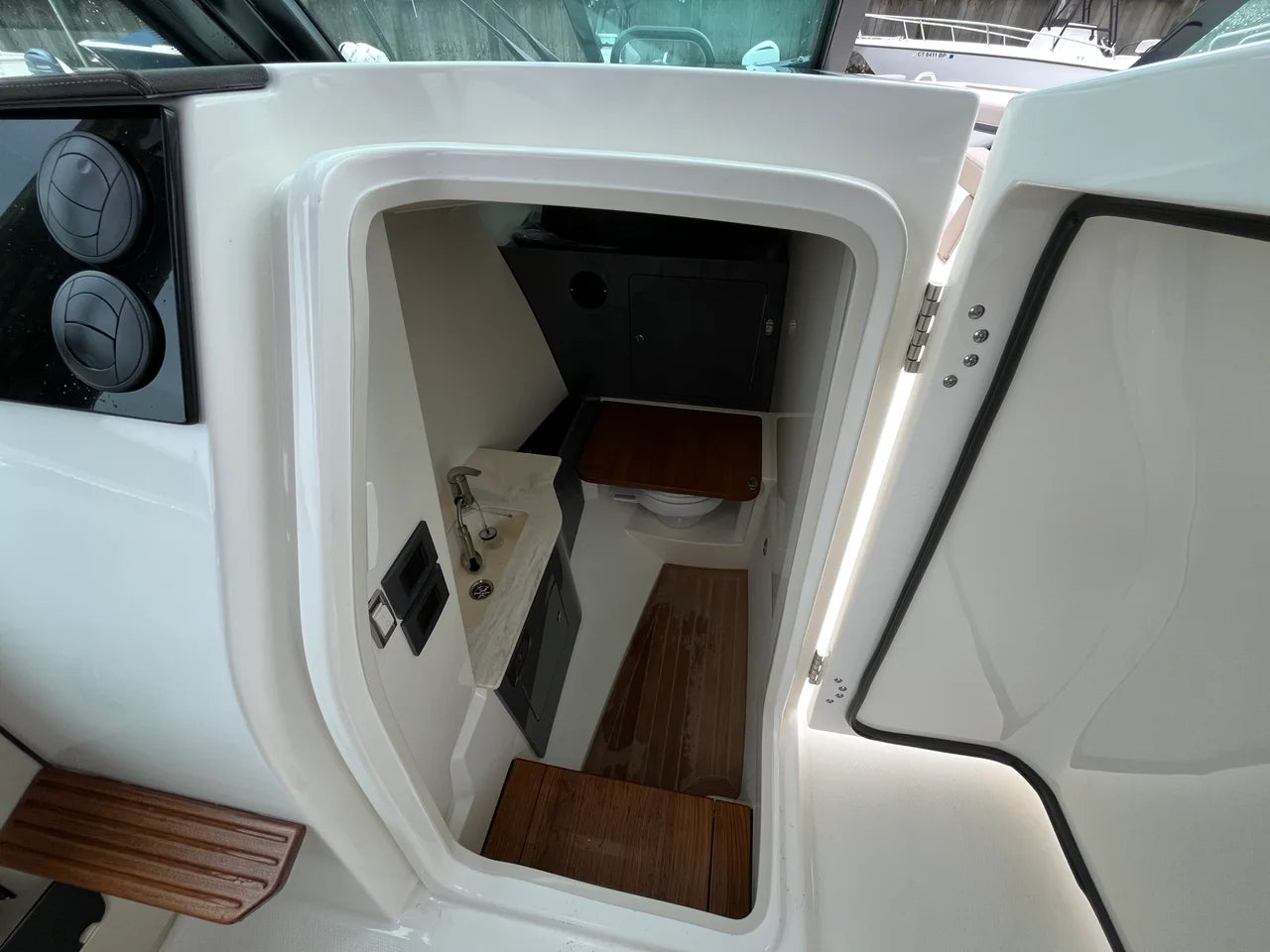 2026 Boston Whaler 330 Vantage 33.0 feet, Clearwater, Florida #30