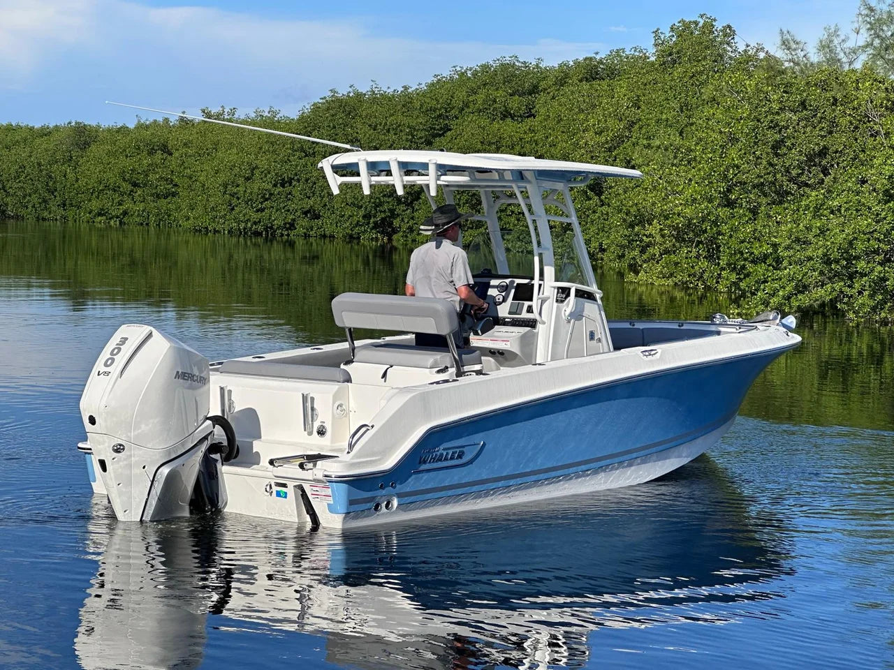 2026 Boston Whaler 230 Outrage 23.0 feet, Clearwater, Florida #6