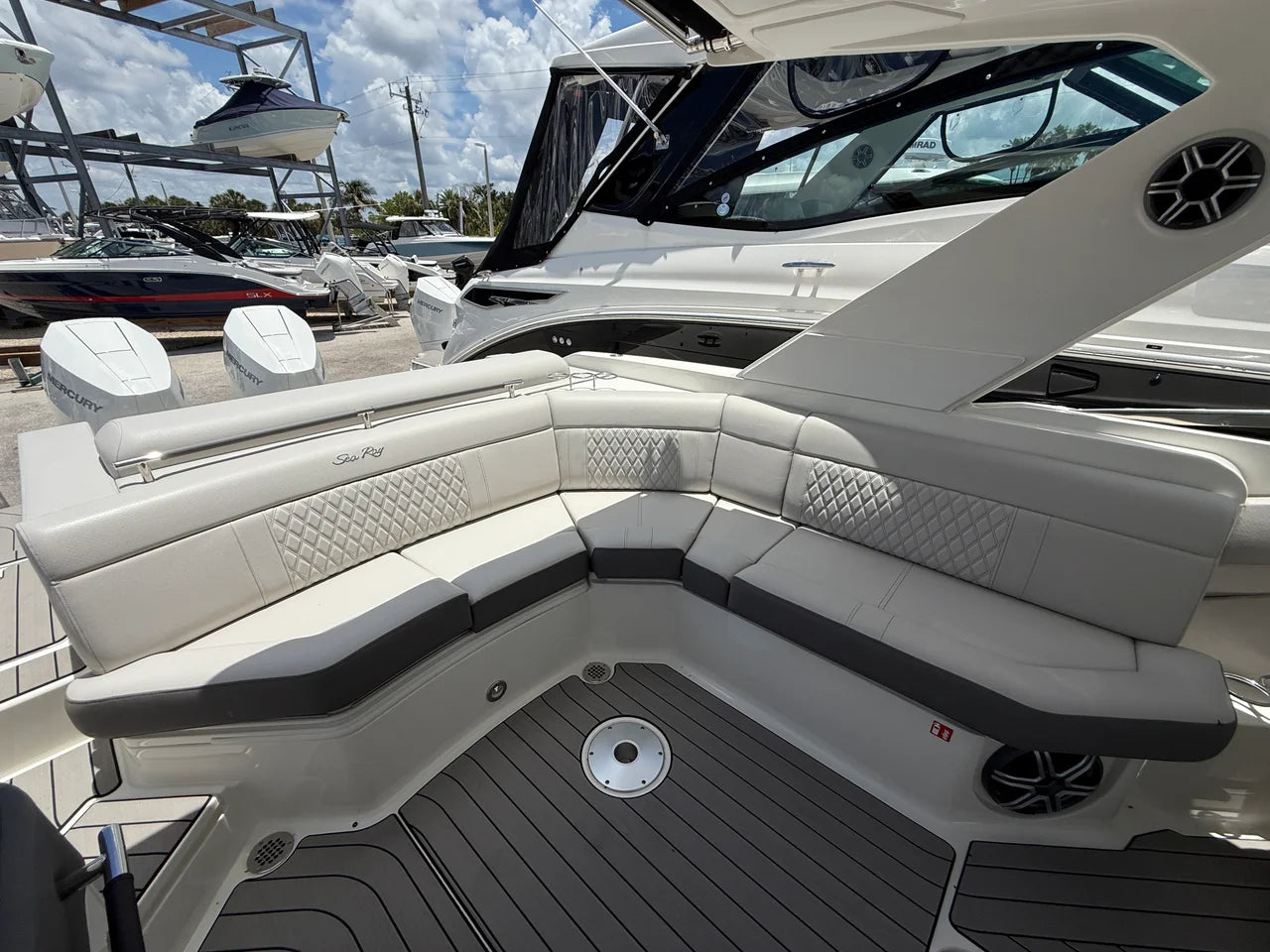 2026 Sea Ray SLX 310 Outboard 31.0 feet, Clearwater, Florida #18