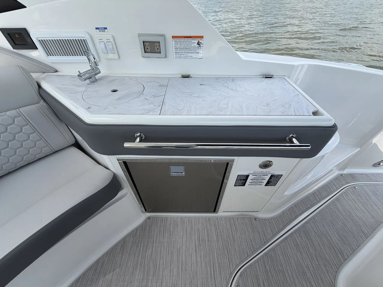 2026 Sea Ray Sundancer 320 Outboard 32.0 feet, Clearwater, Florida #48