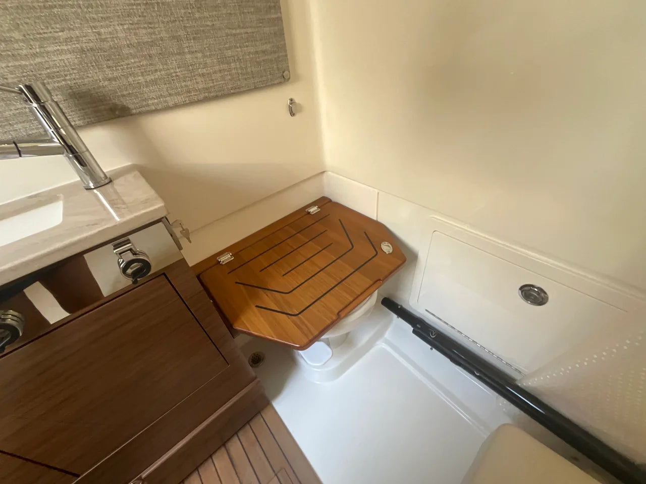 2026 Boston Whaler 360 Outrage 36.0 feet, Clearwater, Florida #14