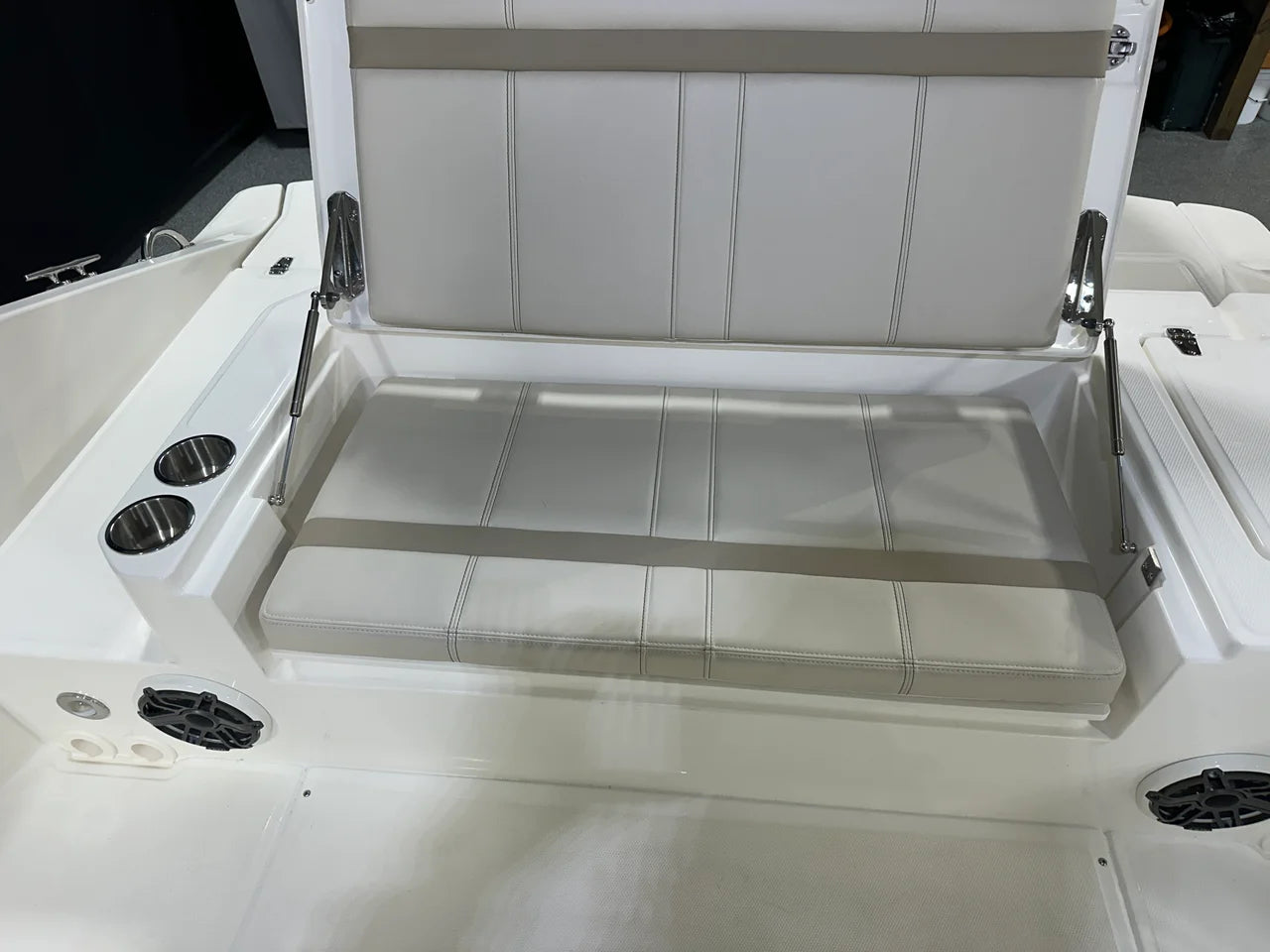 2026 Boston Whaler 280 Dauntless 28.0 feet, Clearwater, Florida #35