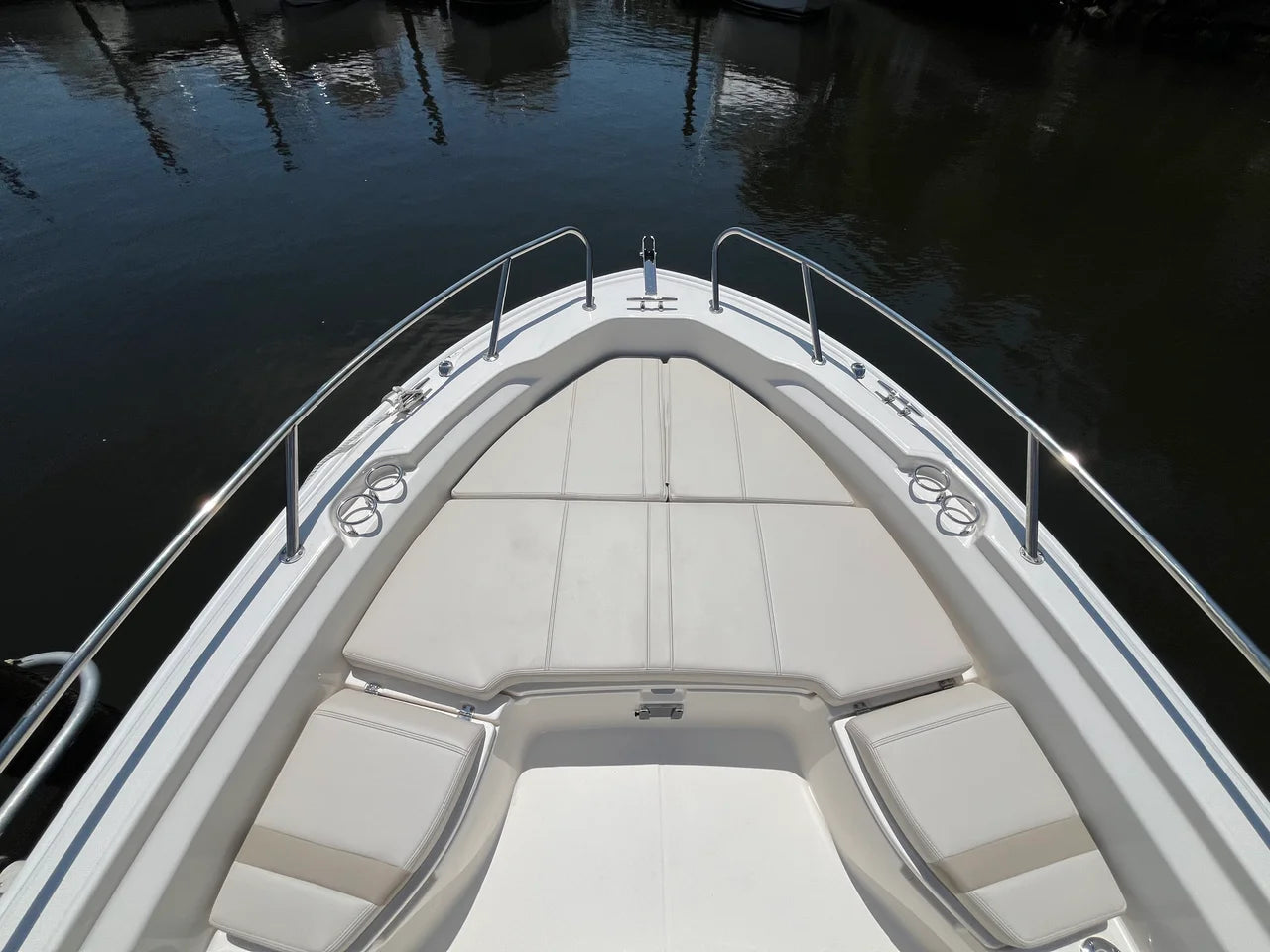 2026 Boston Whaler 250 Dauntless 25.0 feet, Clearwater, Florida #24