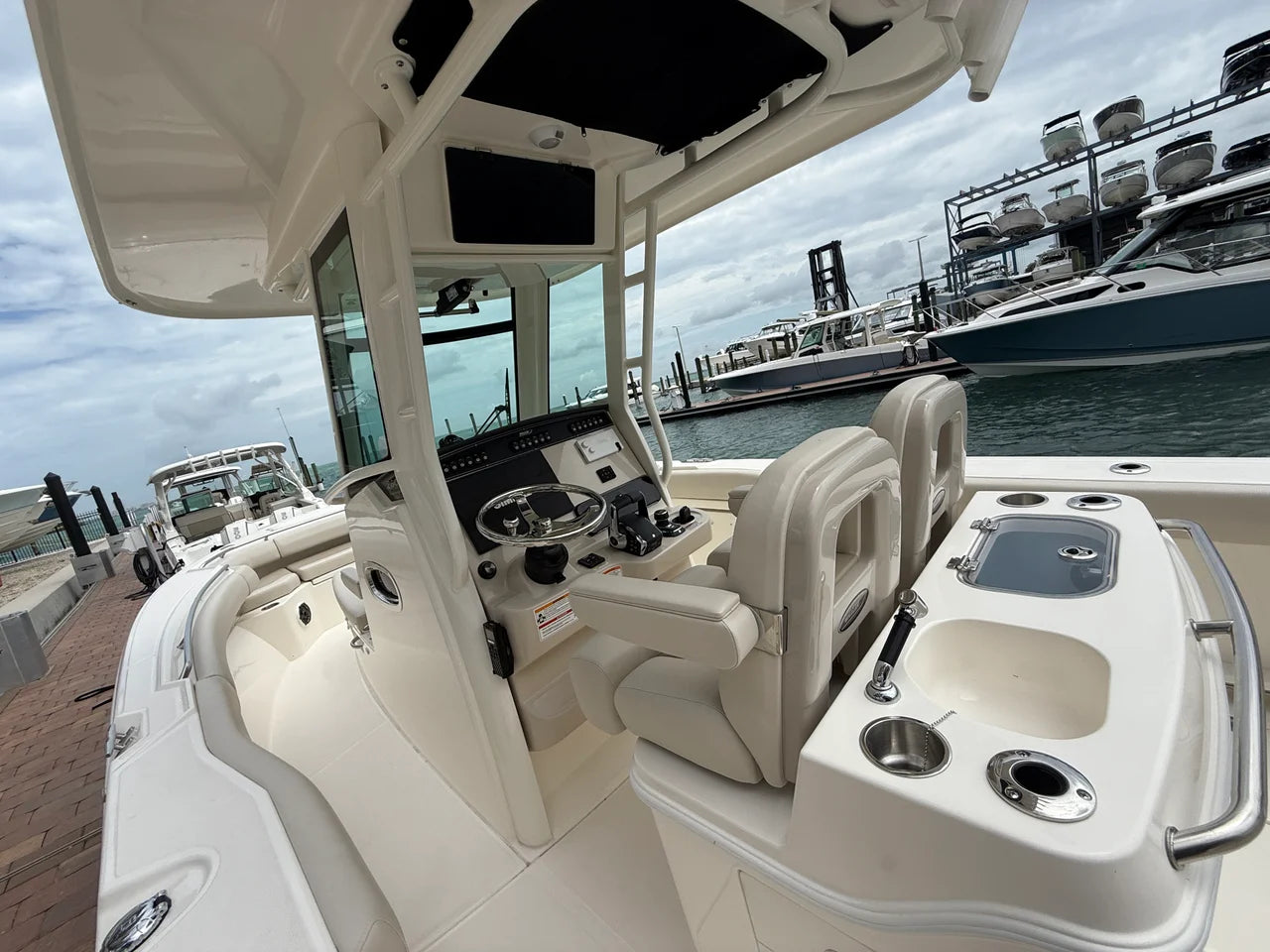 2026 Boston Whaler 280 Outrage 28.0 feet, Clearwater, Florida #19