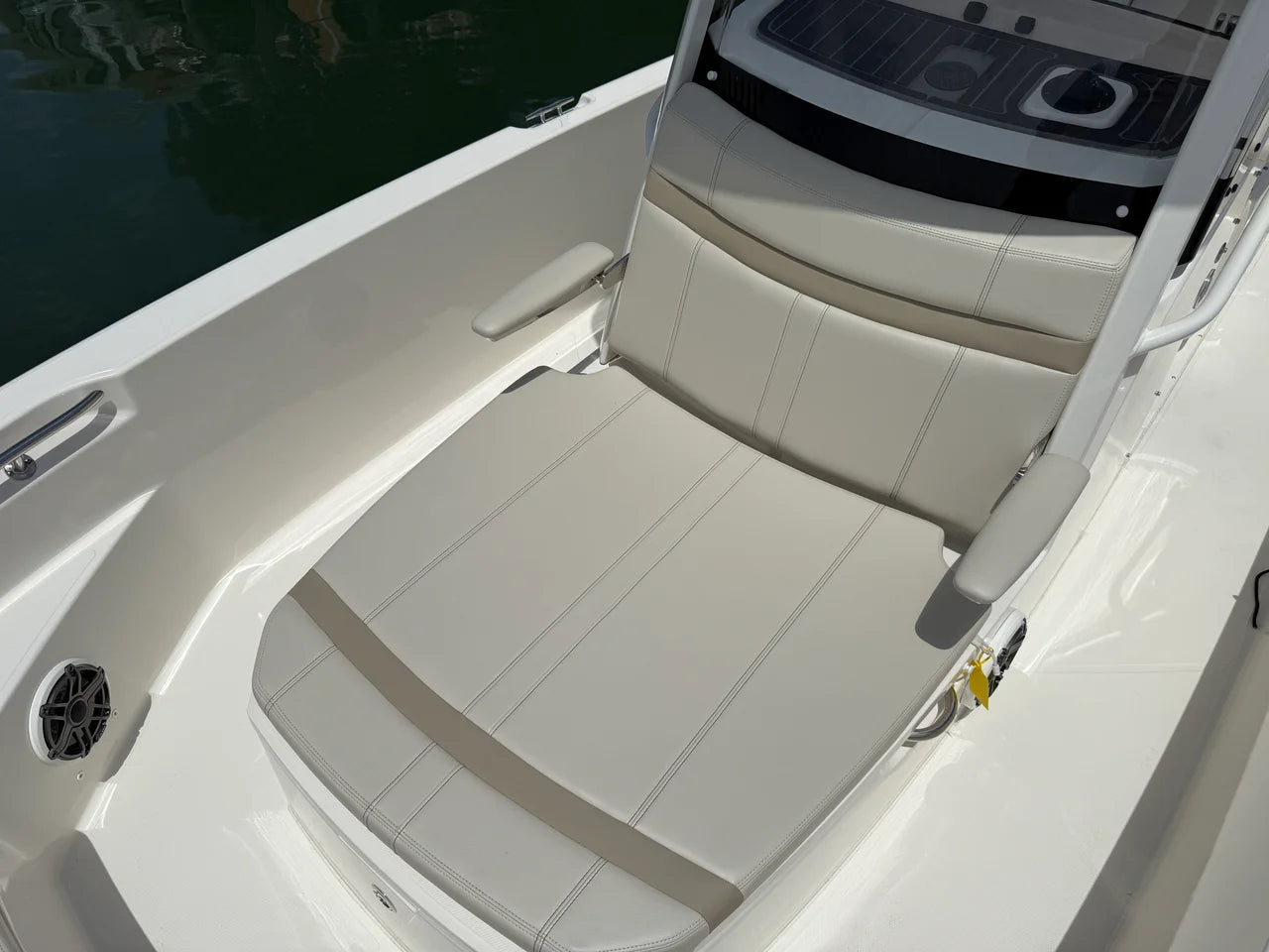 2026 Boston Whaler 220 Dauntless 22.0 feet, Clearwater, Florida #23