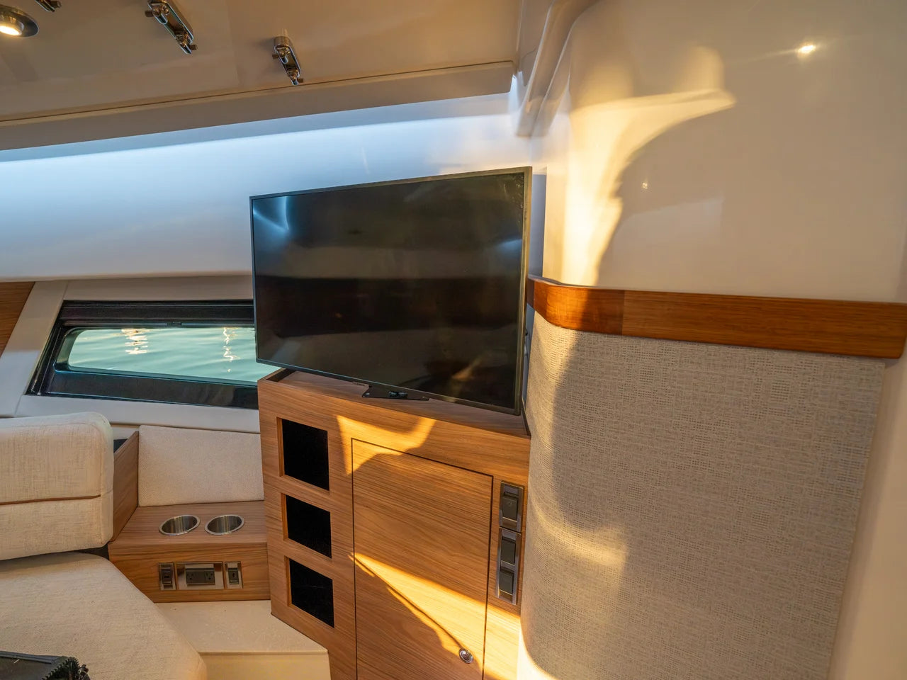 2026 Boston Whaler 365 Conquest 36.0 feet, Clearwater, Florida #31