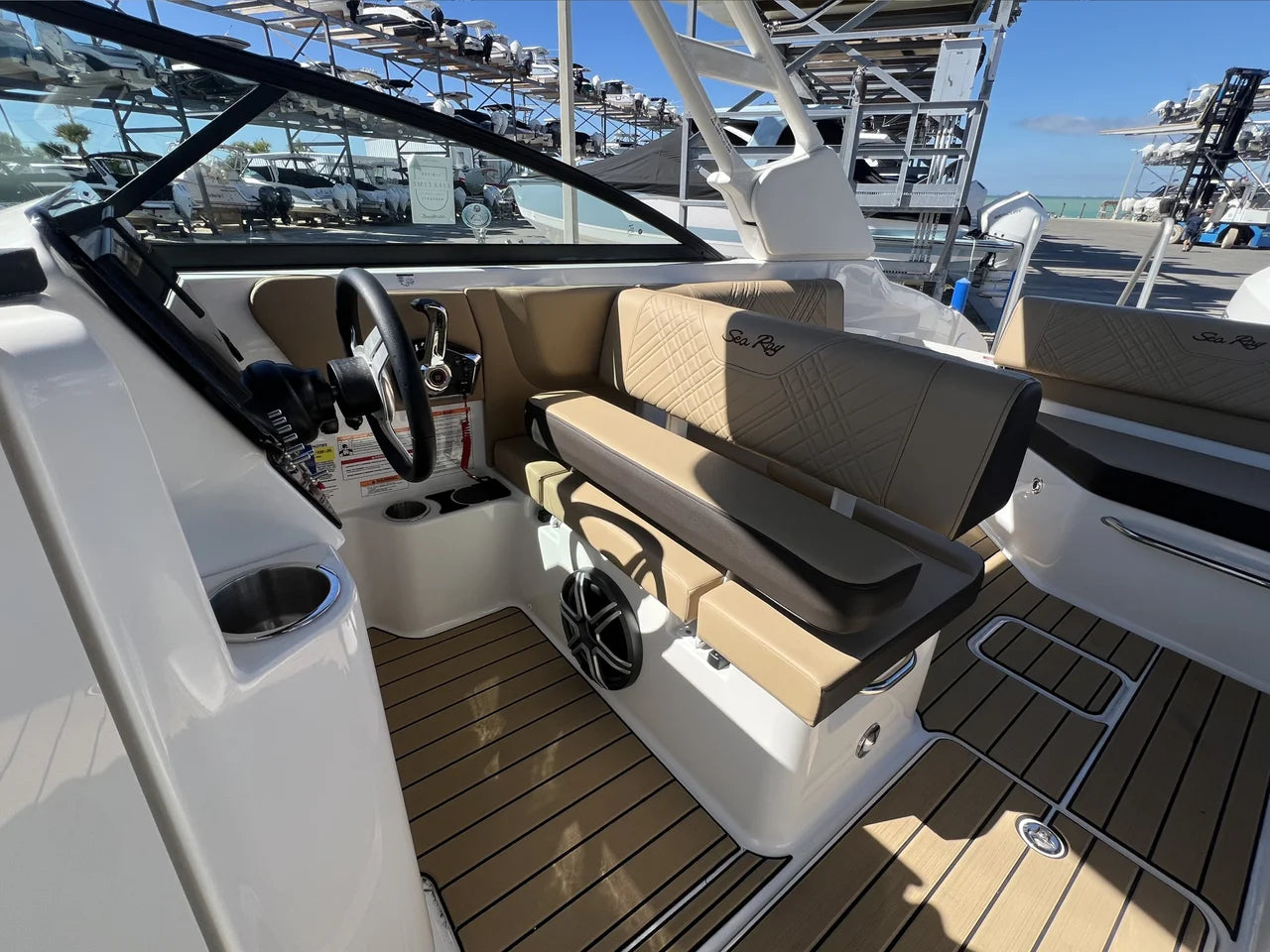 2026 Sea Ray SDX 250 Outboard 25.0 feet, Clearwater, Florida #17