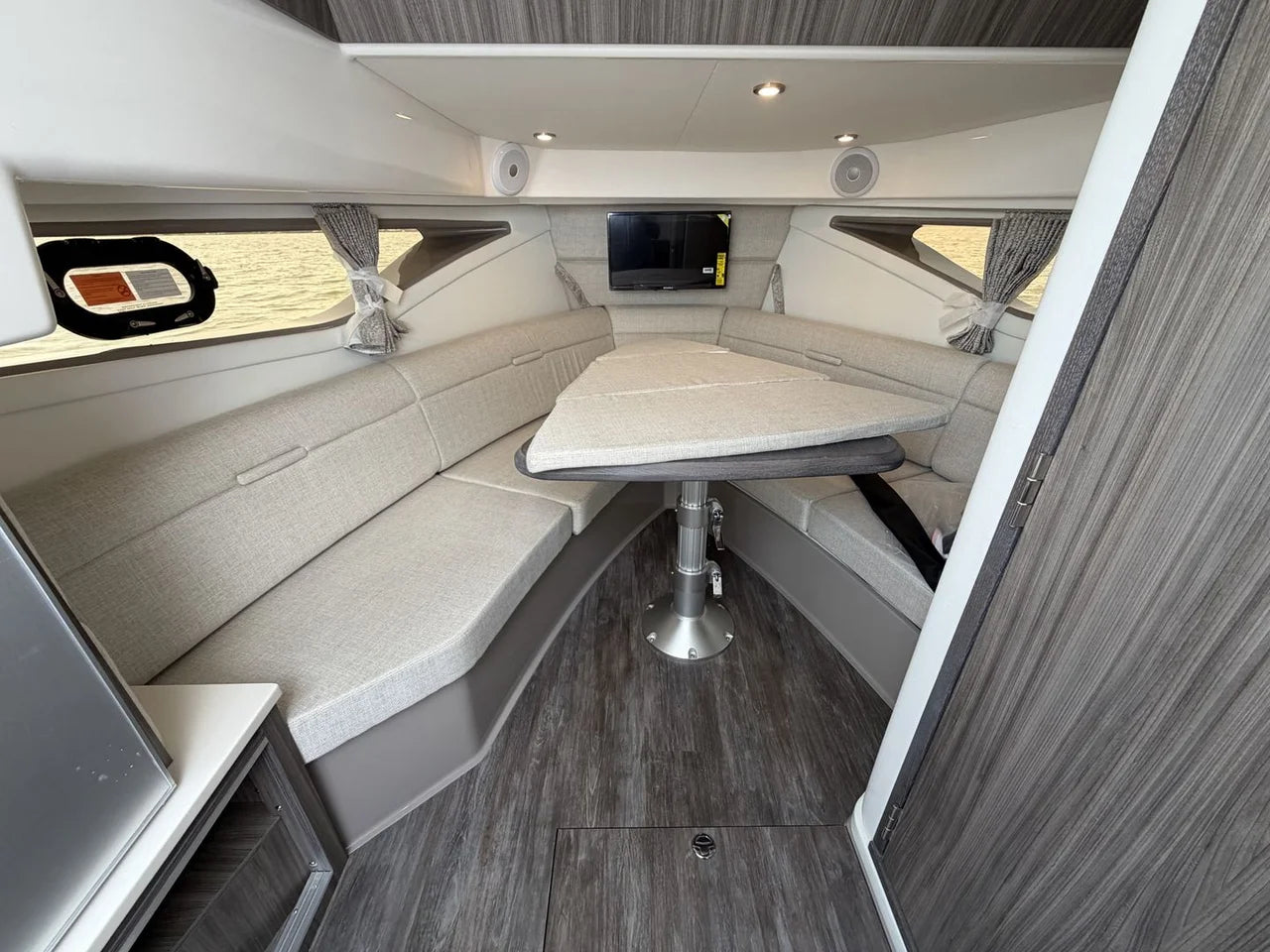 2026 Sea Ray Sundancer 320 Outboard 32.0 feet, Clearwater, Florida #58