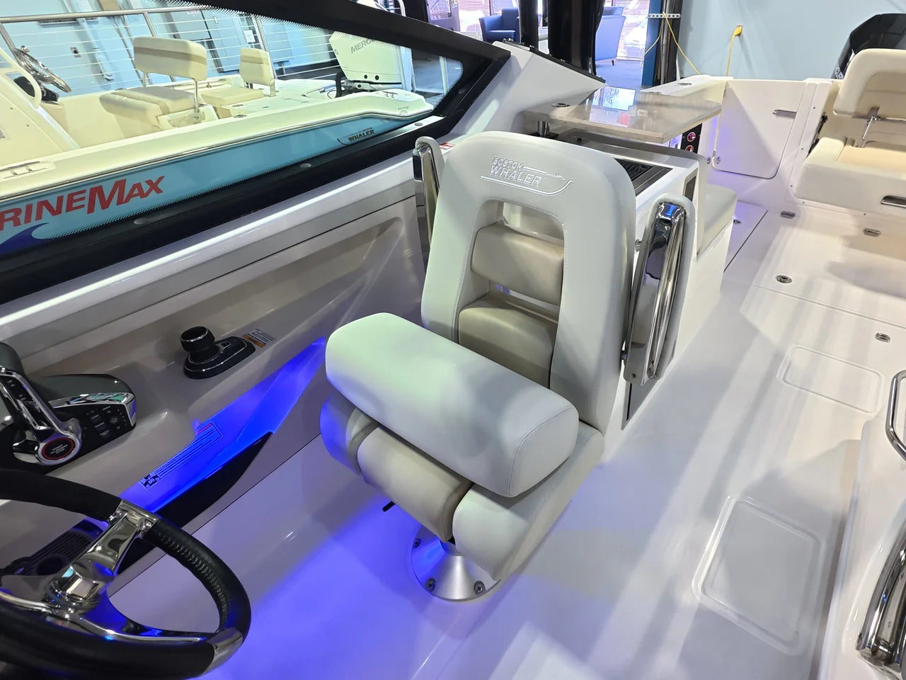 2026 Boston Whaler 280 Vantage 28.0 feet, Clearwater, Florida #18
